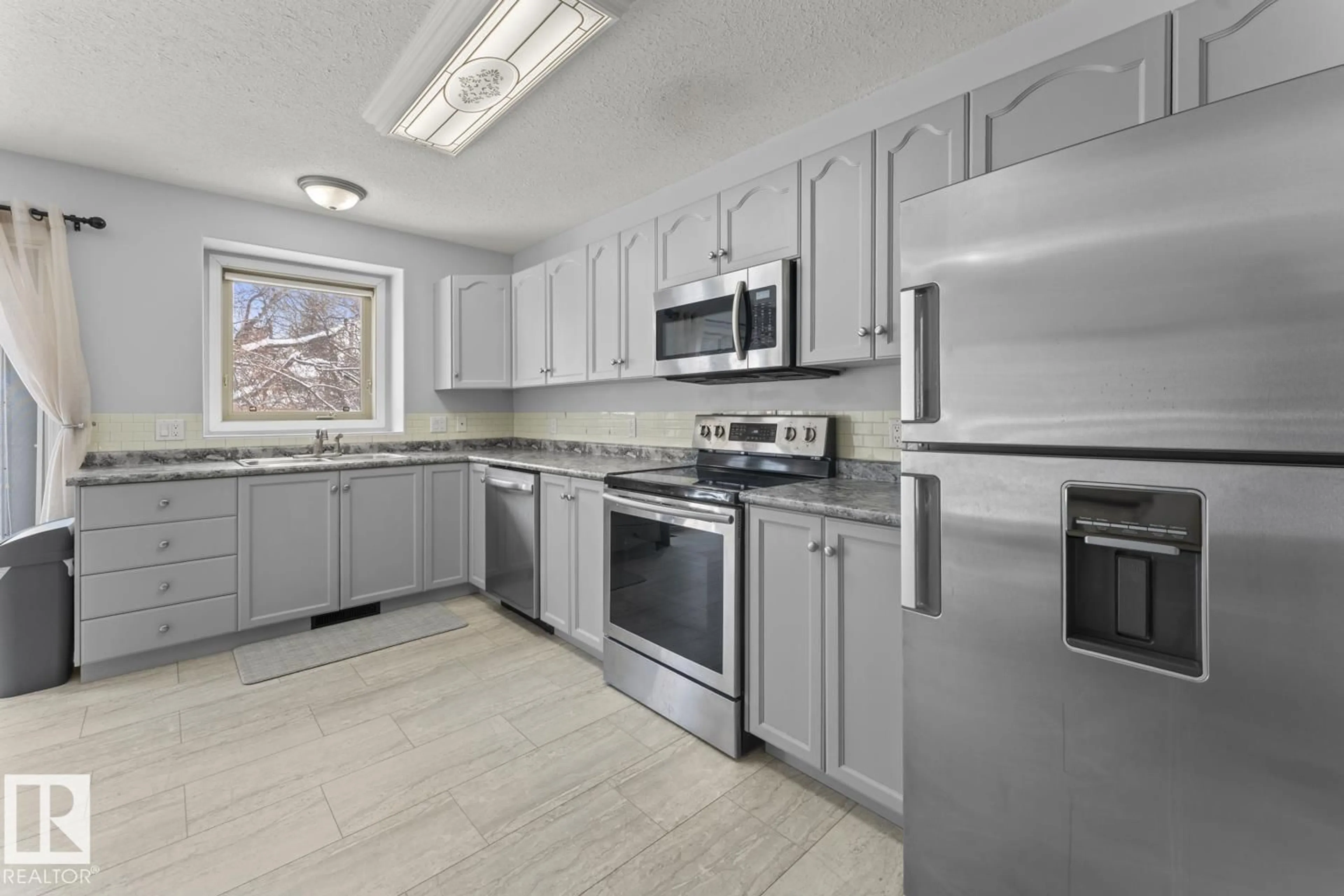 Standard kitchen, ceramic/tile floor for 1006 11 ST, Cold Lake Alberta T9M1J1