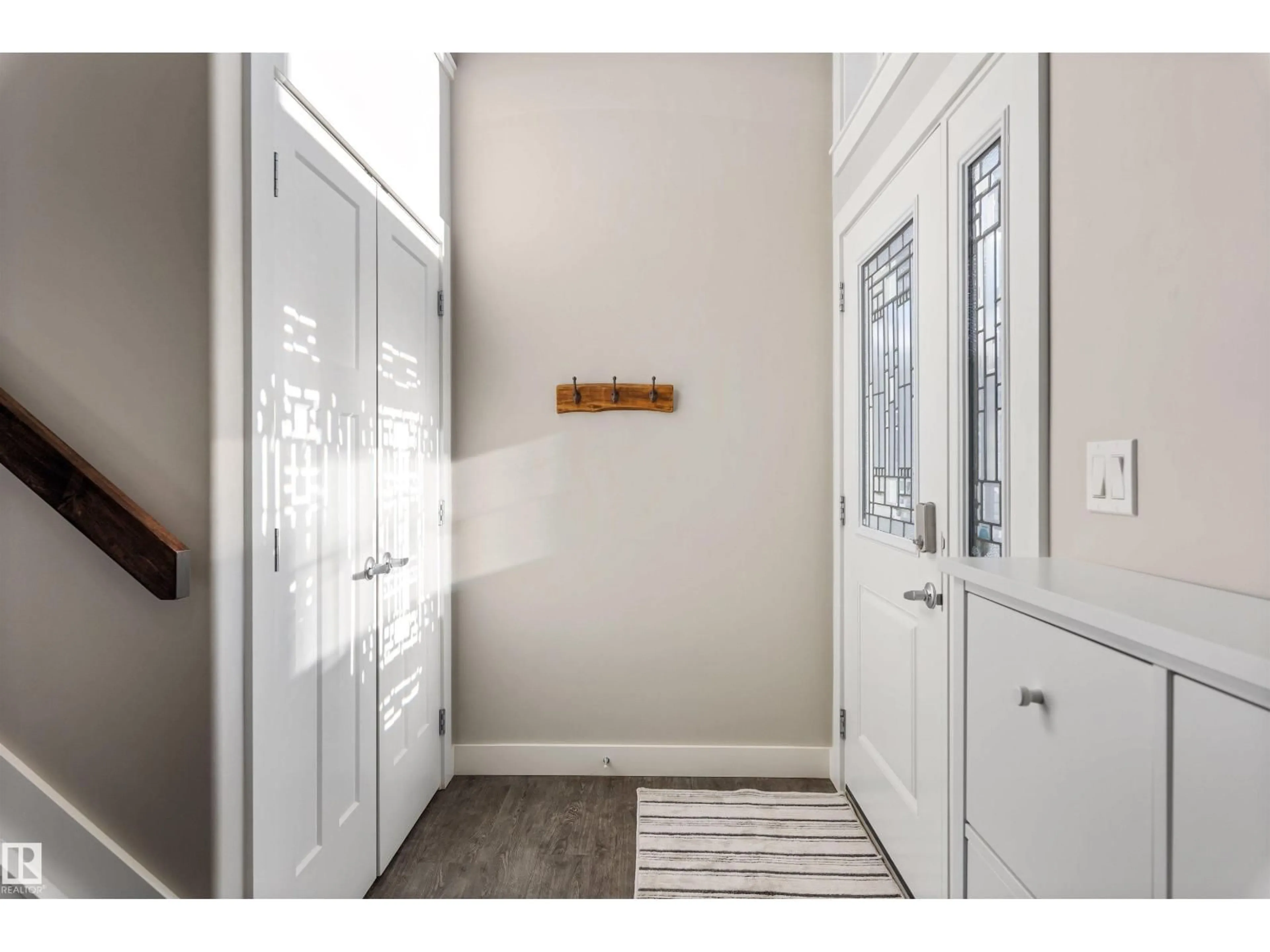 Indoor entryway for 10613 96 ST, Morinville Alberta T8R2N5