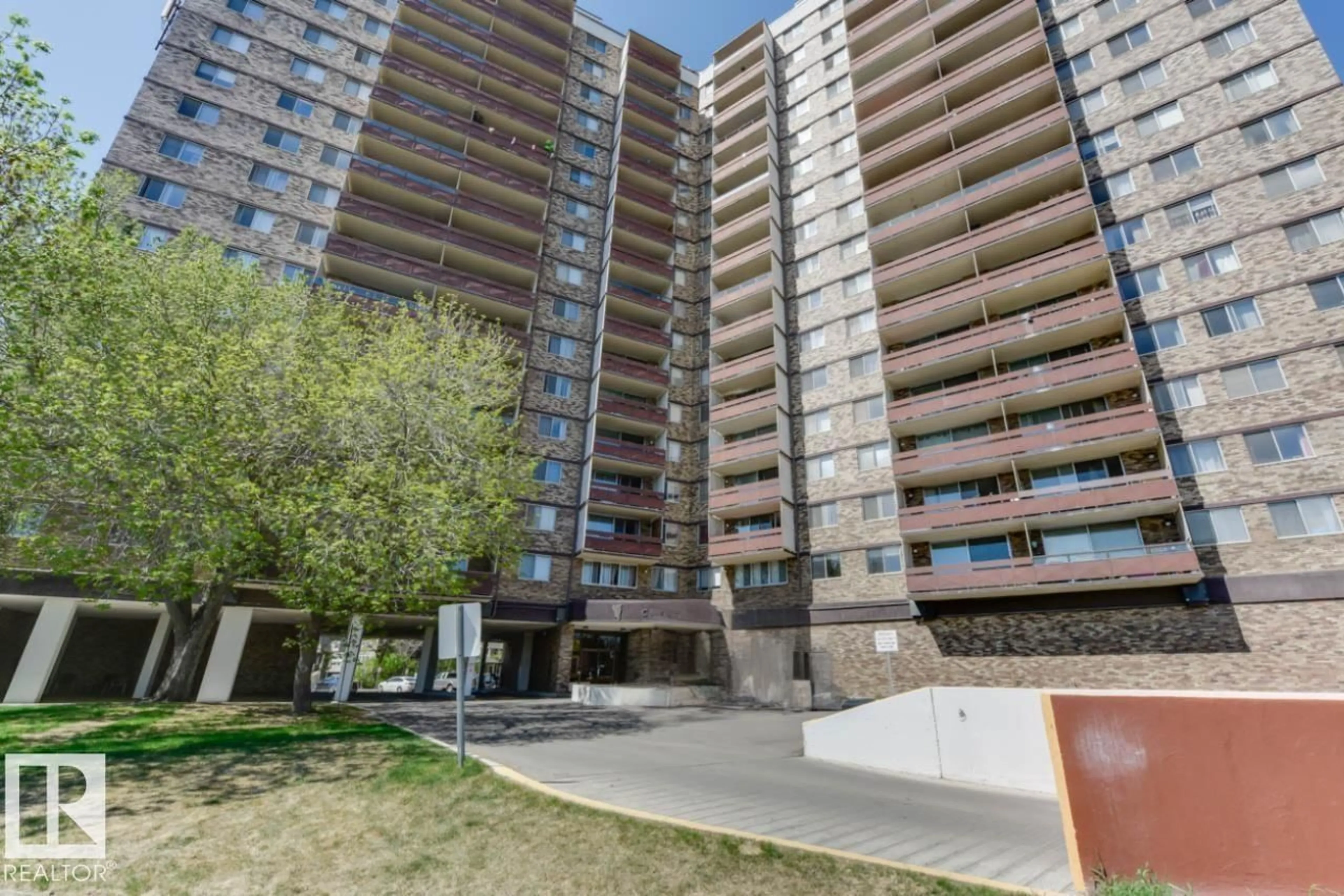 Patio, unknown for 13910 - 814 STONY PLAIN RD, Edmonton Alberta T5N3R2