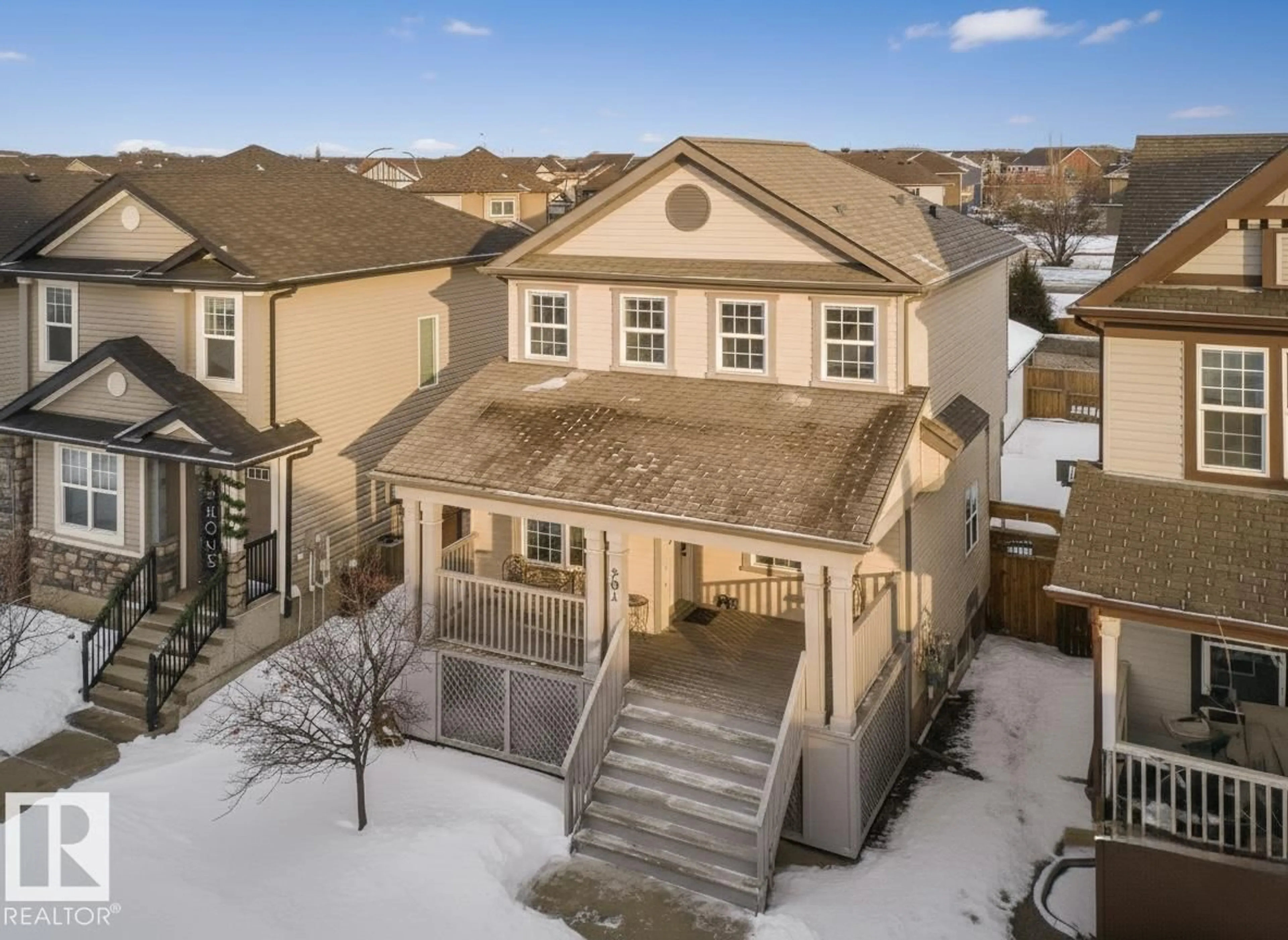 A pic from outside/outdoor area/front of a property/back of a property/a pic from drone, street for 281 SOUTHWICK WY, Leduc Alberta T9E0P7