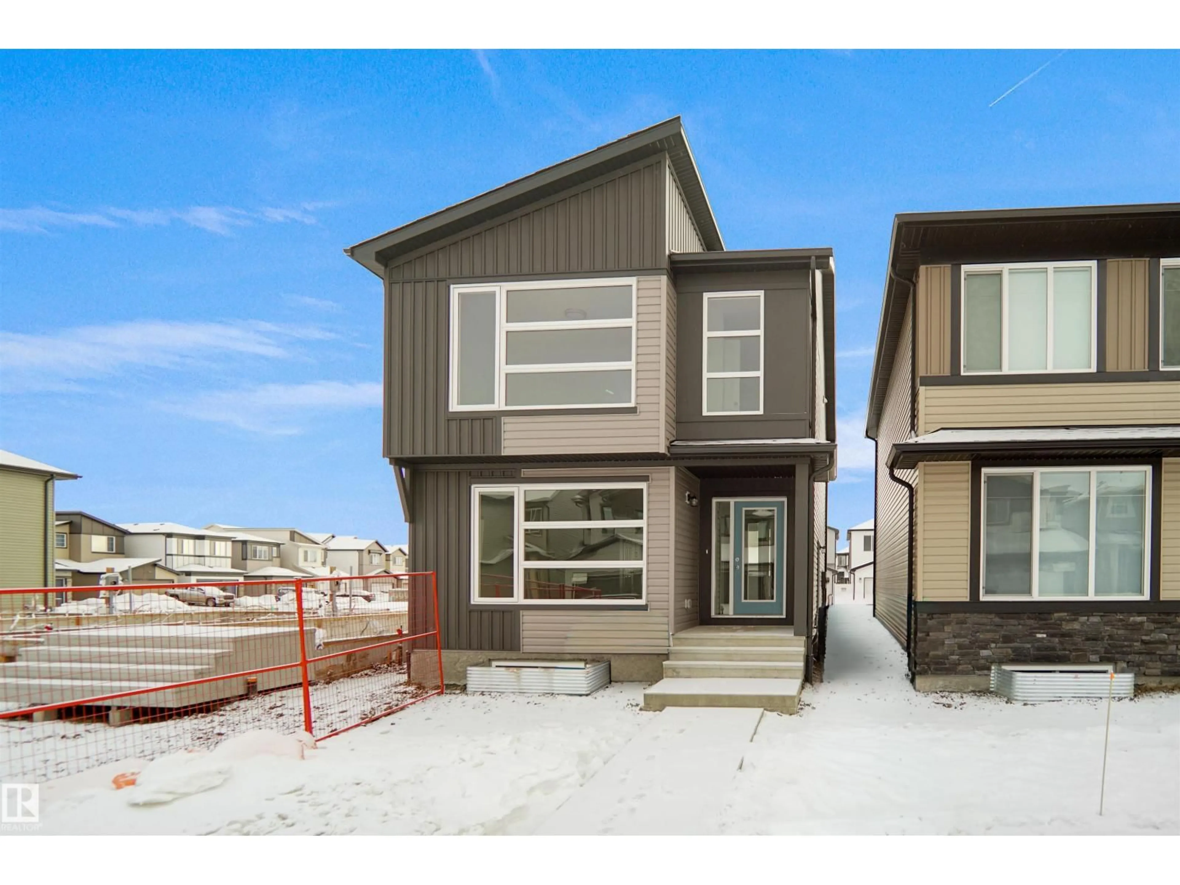 Home with vinyl exterior material, street for 1220 MCLEOD AV, Spruce Grove Alberta T7X2Z7