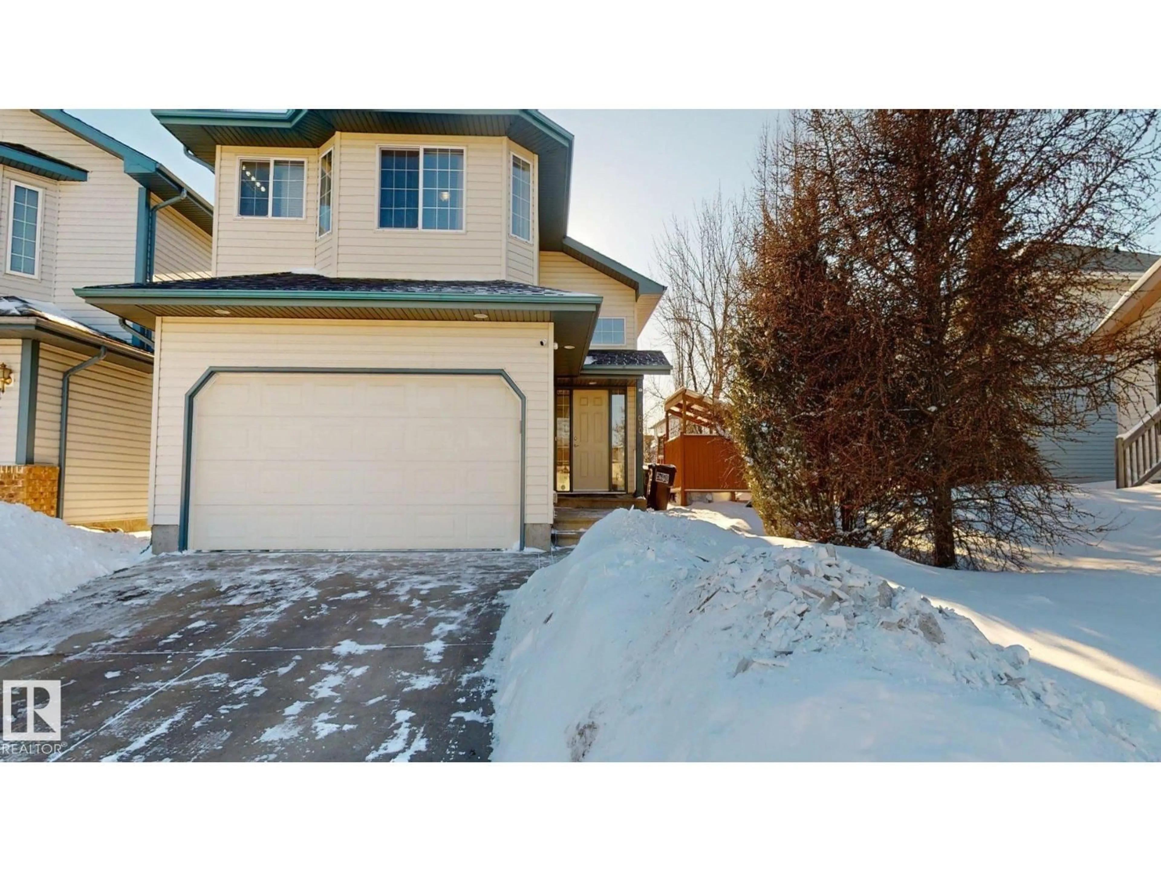 Unknown for 17010 84 ST, Edmonton Alberta T5Z3Z7