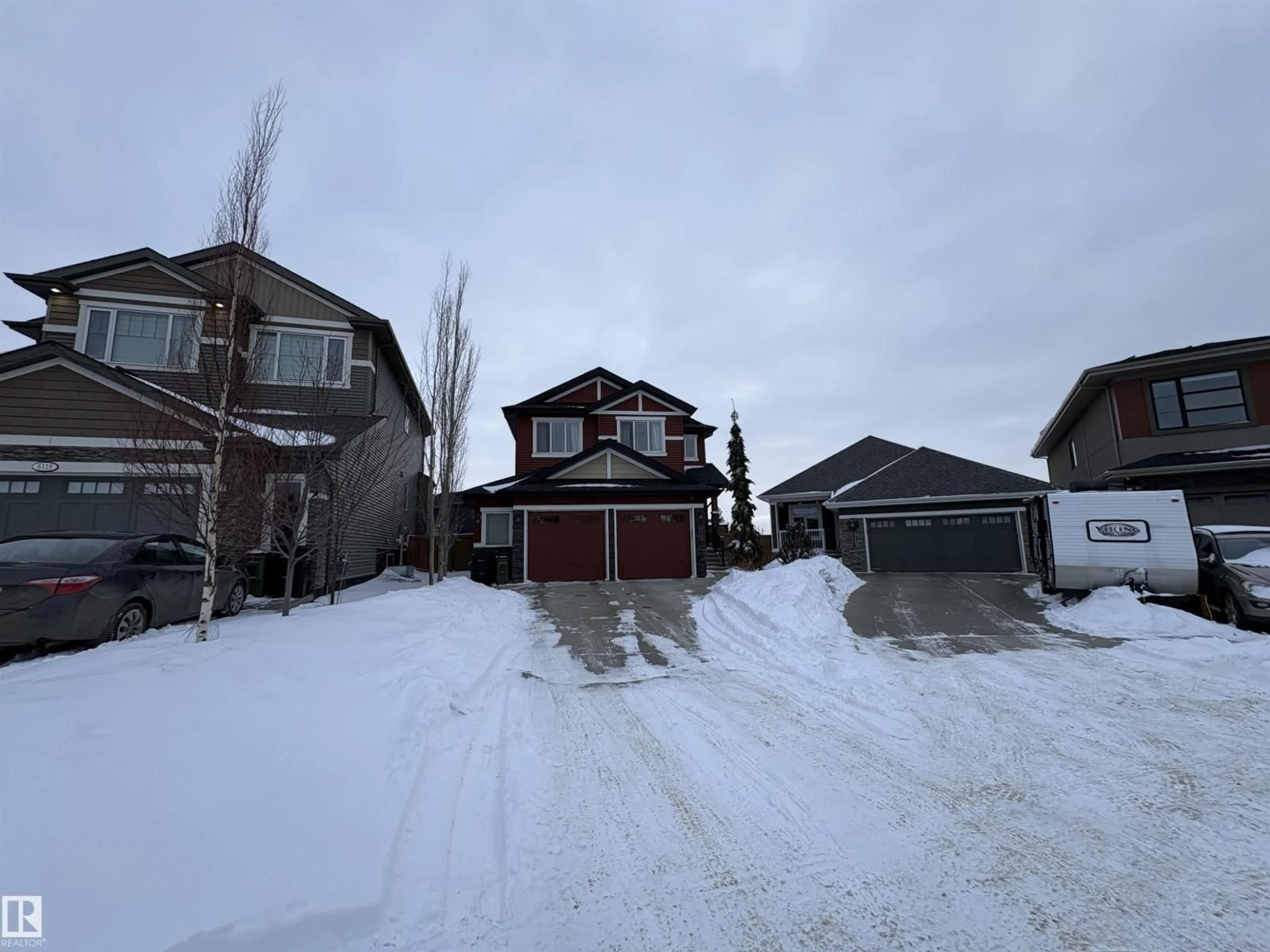 A pic from outside/outdoor area/front of a property/back of a property/a pic from drone, street for SW - 6123 19 AV, Edmonton Alberta T6X2A4