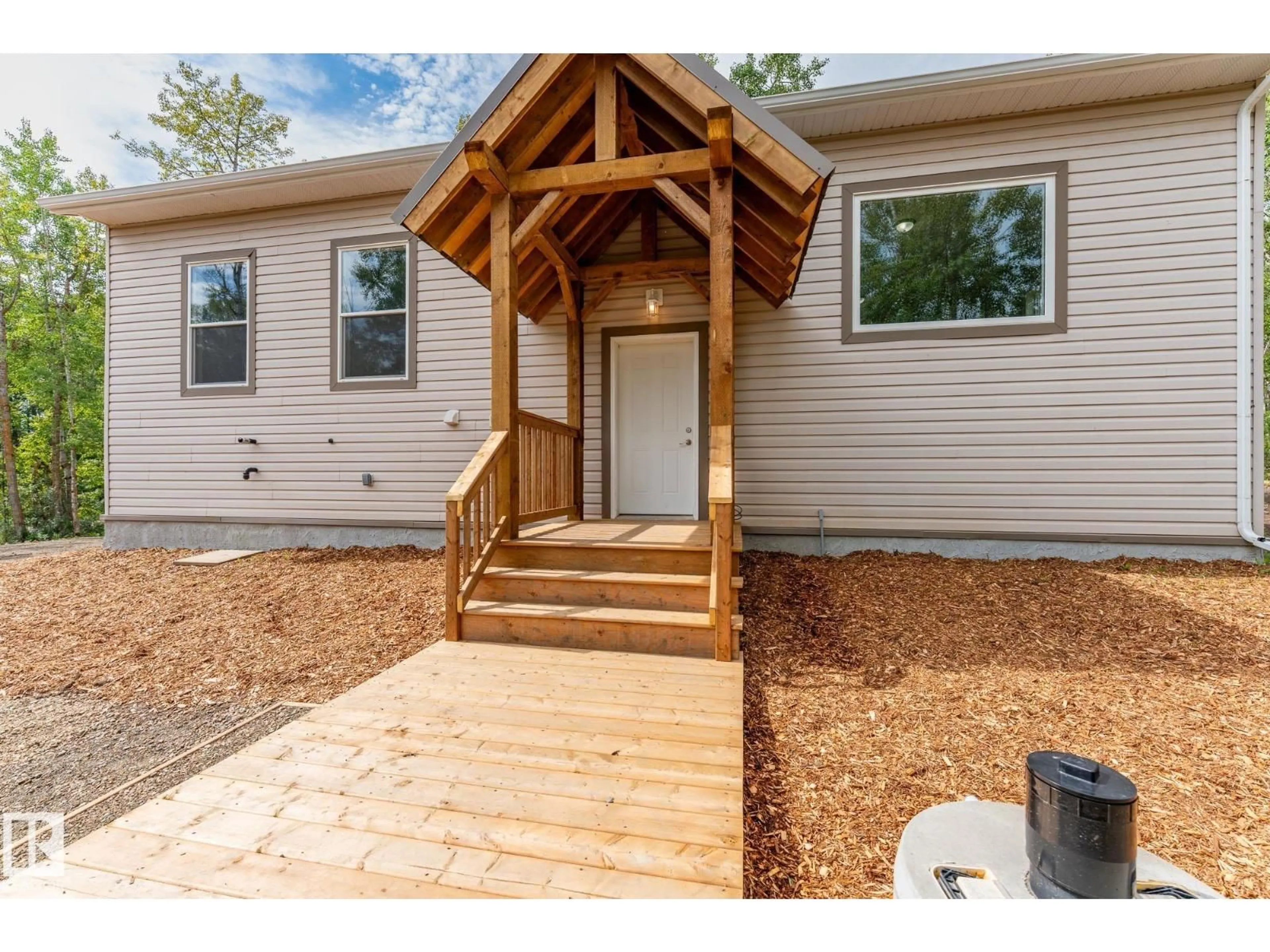 Unknown for 4008 NAKAMUN DR, Rural Lac Ste. Anne County Alberta T0E1V0