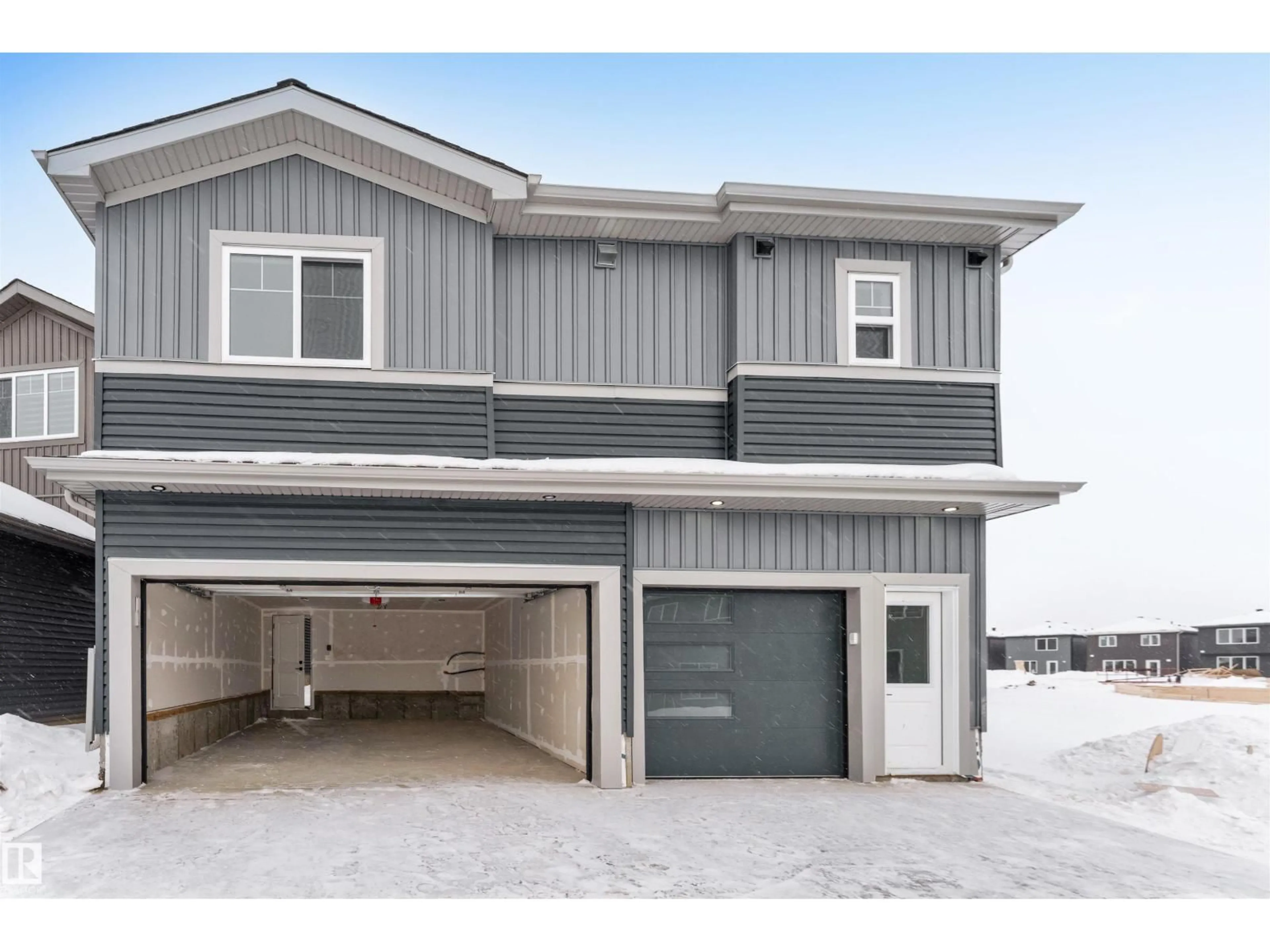 Indoor garage for 4371 37 ST, Beaumont Alberta T4X3A7