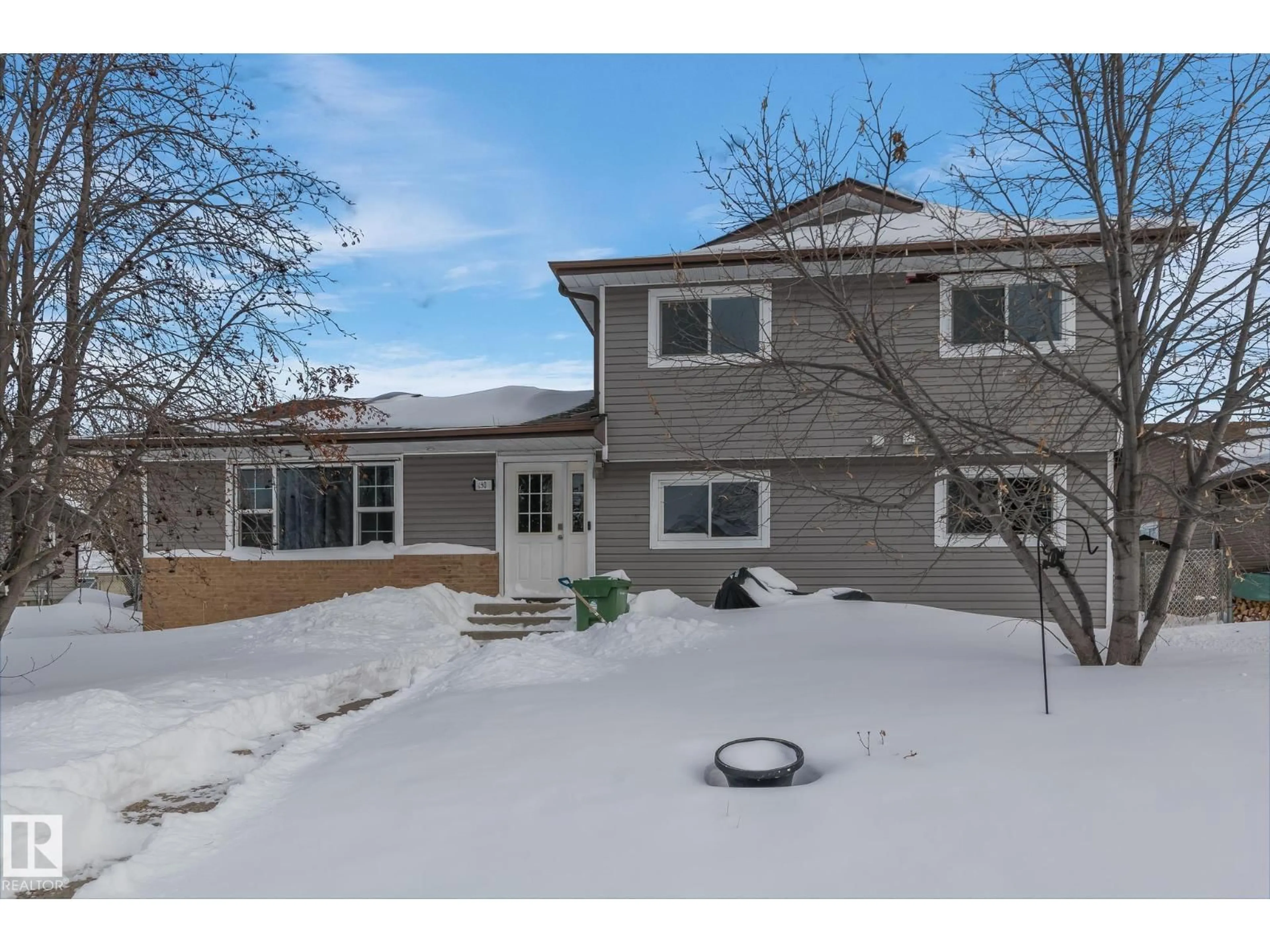 A pic from outside/outdoor area/front of a property/back of a property/a pic from drone, street for 4305 44 ST, Bonnyville Town Alberta T9N1R9