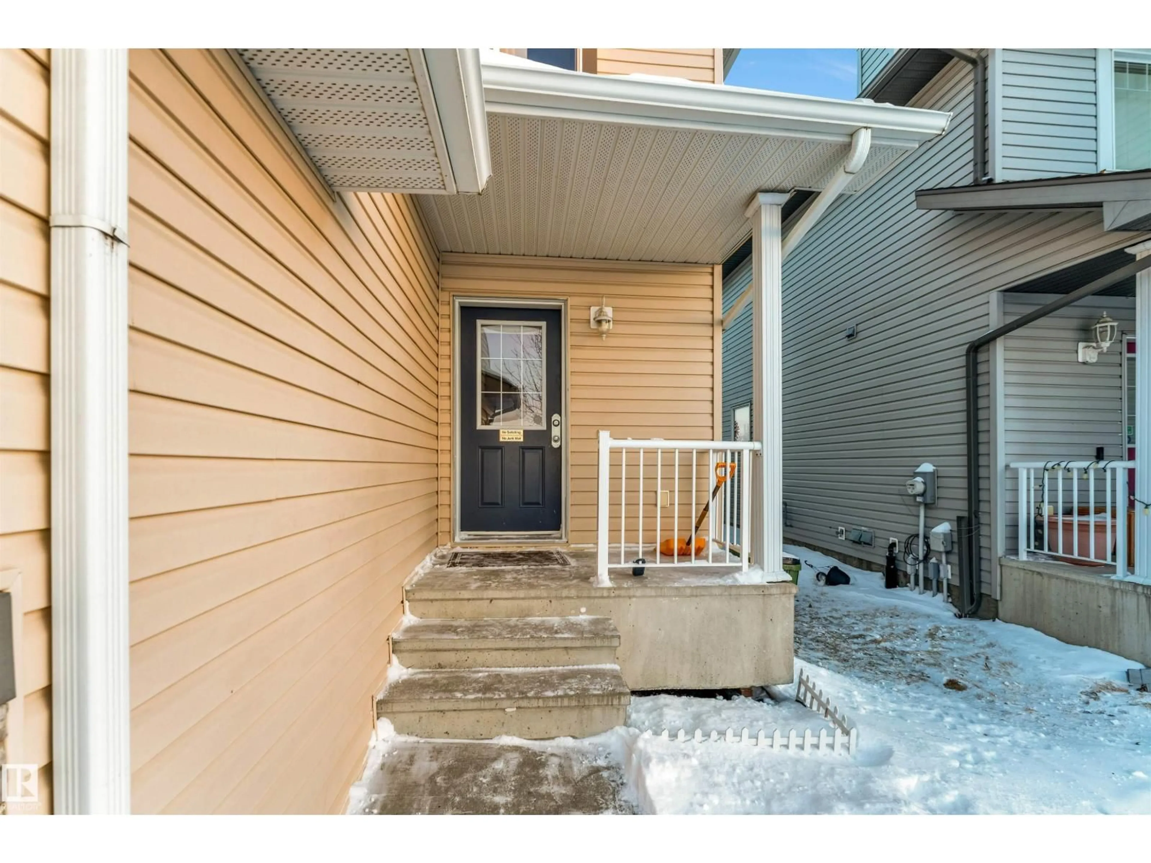 Indoor entryway for 1625 MELROSE PL, Edmonton Alberta T6W1X5