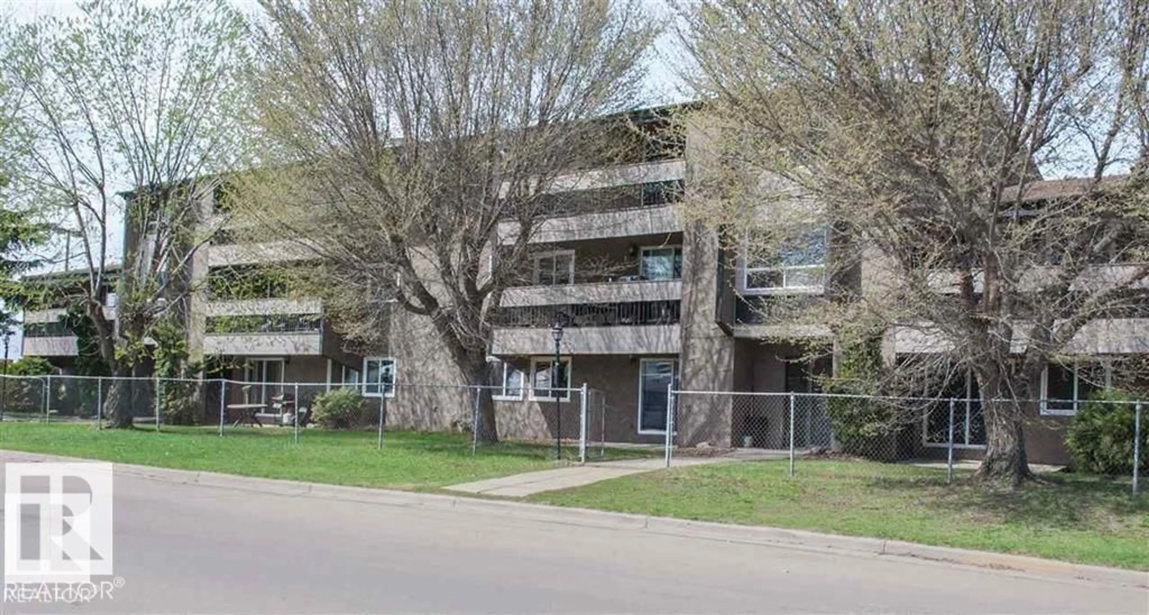 Unknown for 17 - 5328 54 ST, Cold Lake Alberta T9M1W1