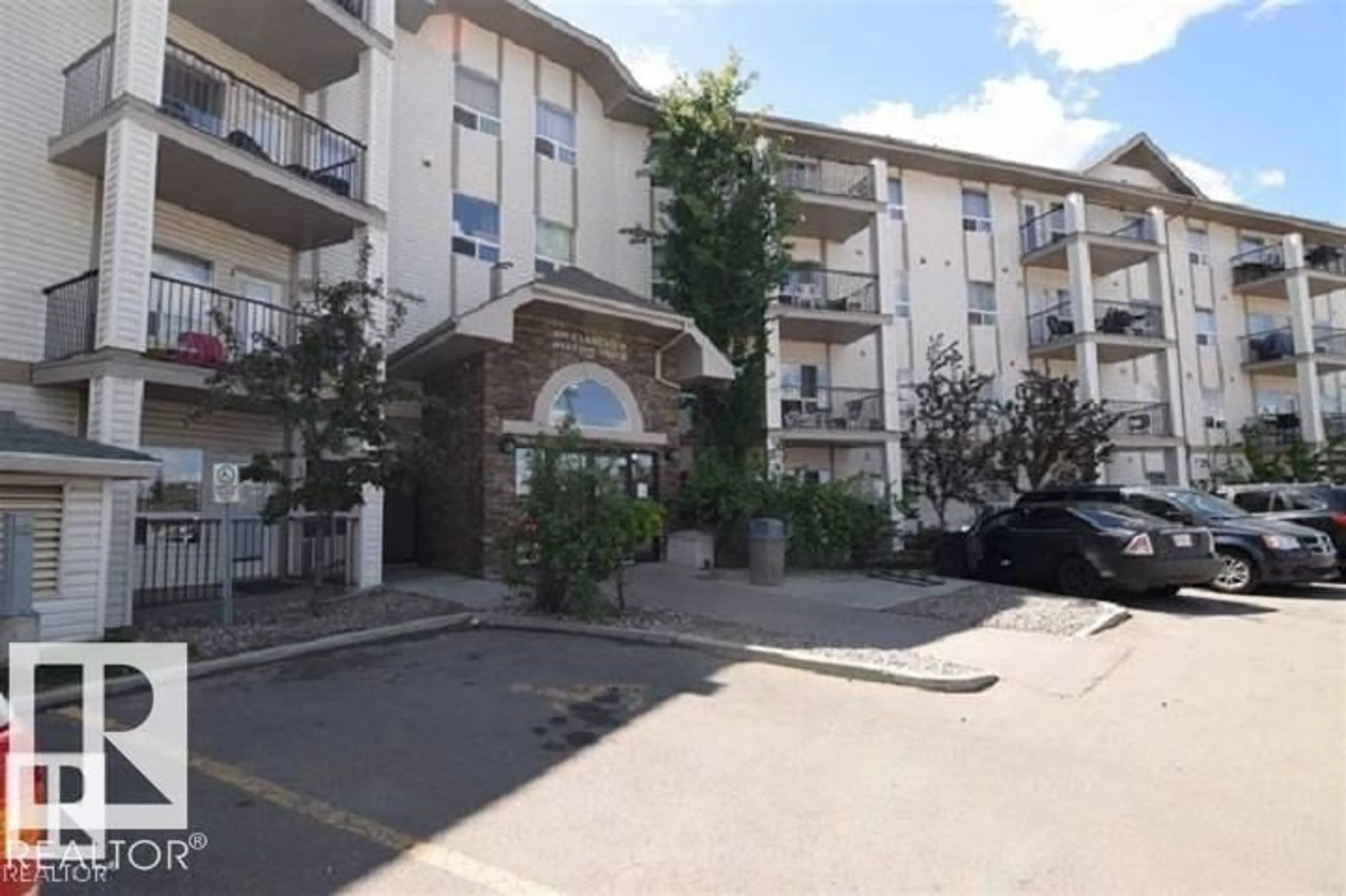 Patio, street for #2122 - 2122 CLAREVIEW STATION DR, Edmonton Alberta T5Y0E5