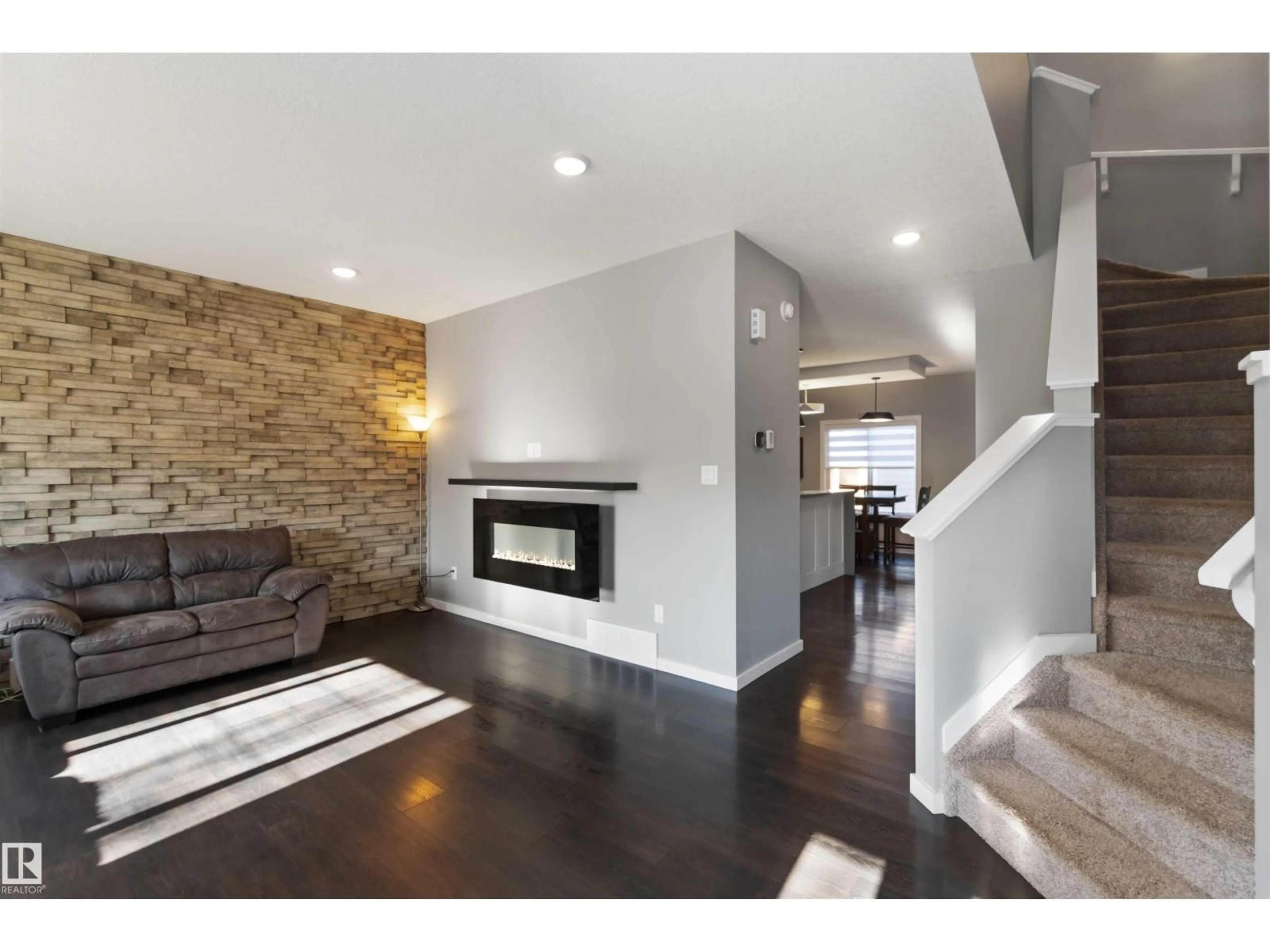 Unknown for 2122 GLENRIDDING WY, Edmonton Alberta T6W2H4