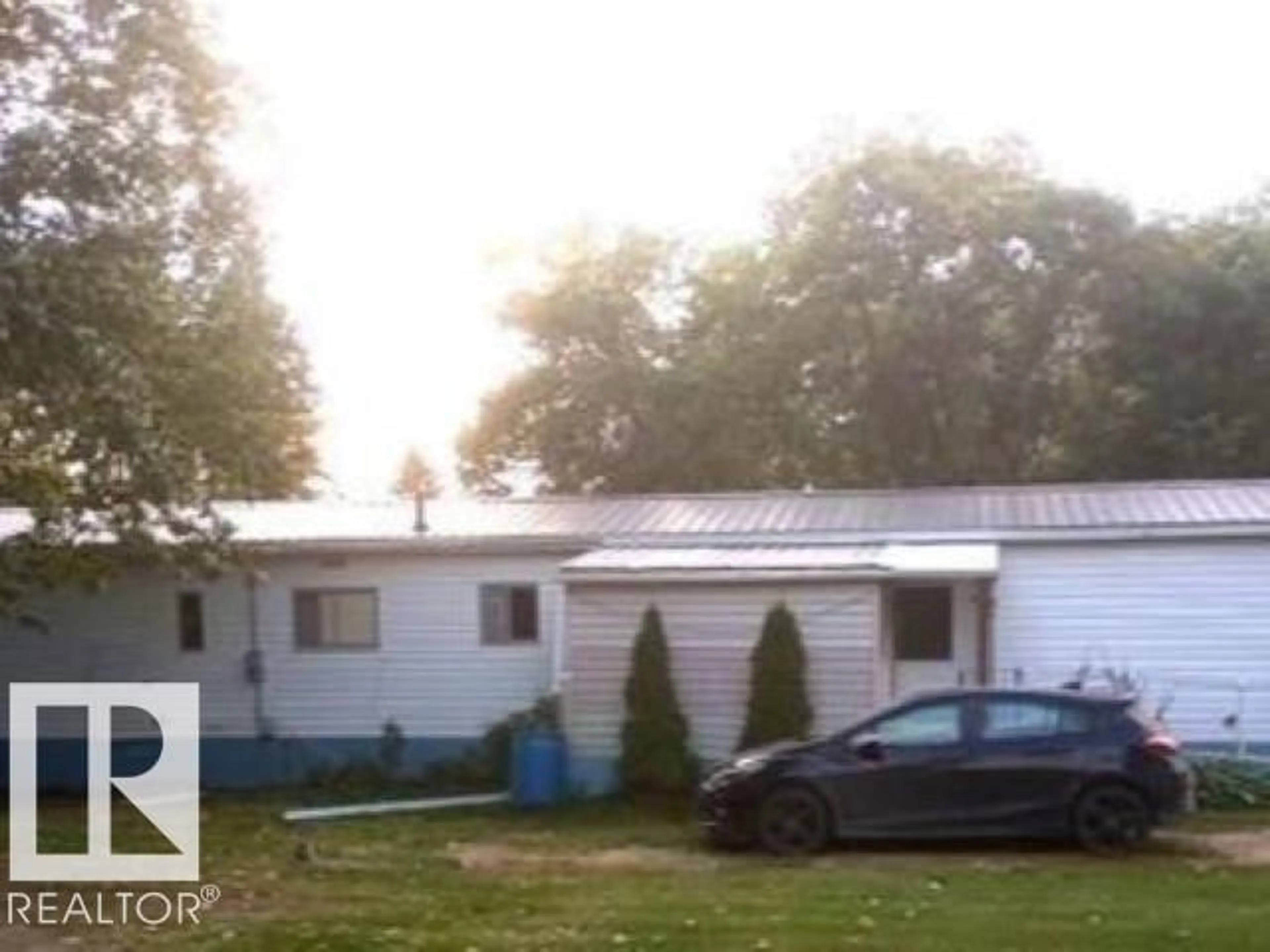 Unknown for 5004 49 AV, Jarvie Alberta T0G1H0