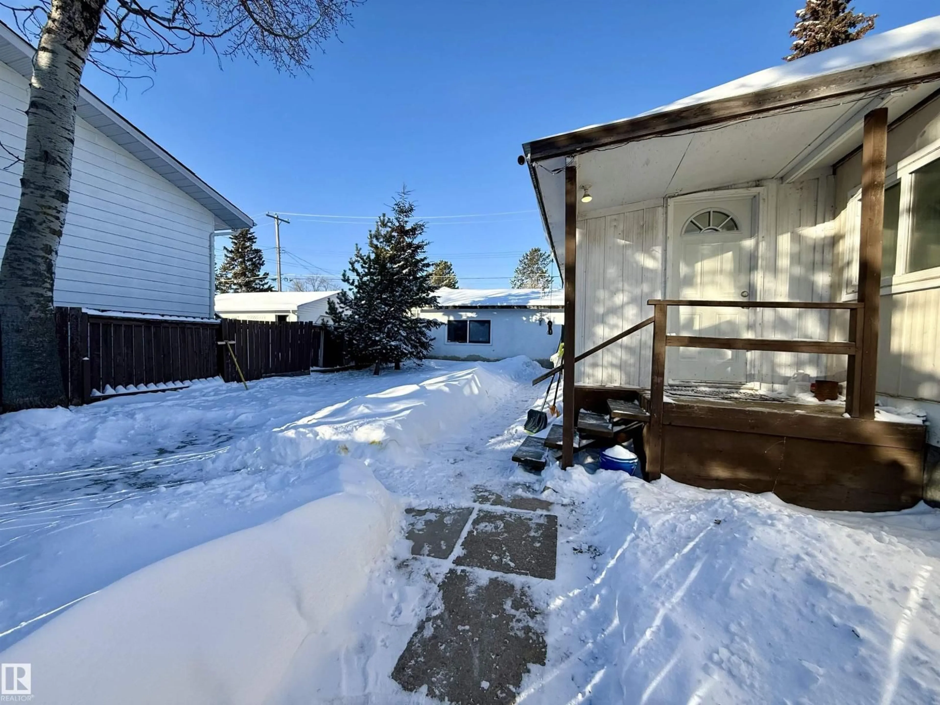 Unknown for 5072 43 ST, Drayton Valley Alberta T7A1B8