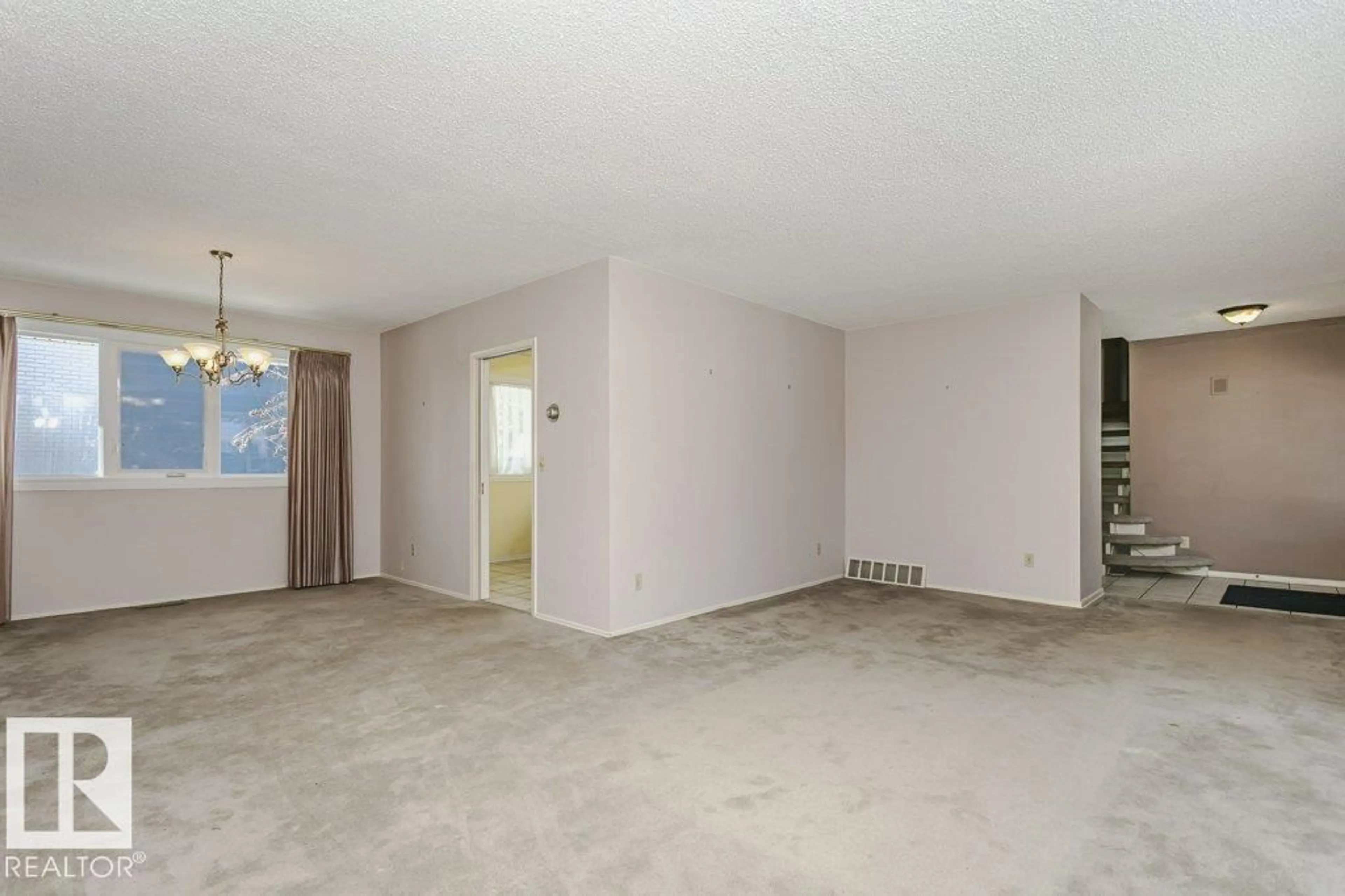 A pic of a room for 6304 131 ST, Edmonton Alberta T6H3Y3