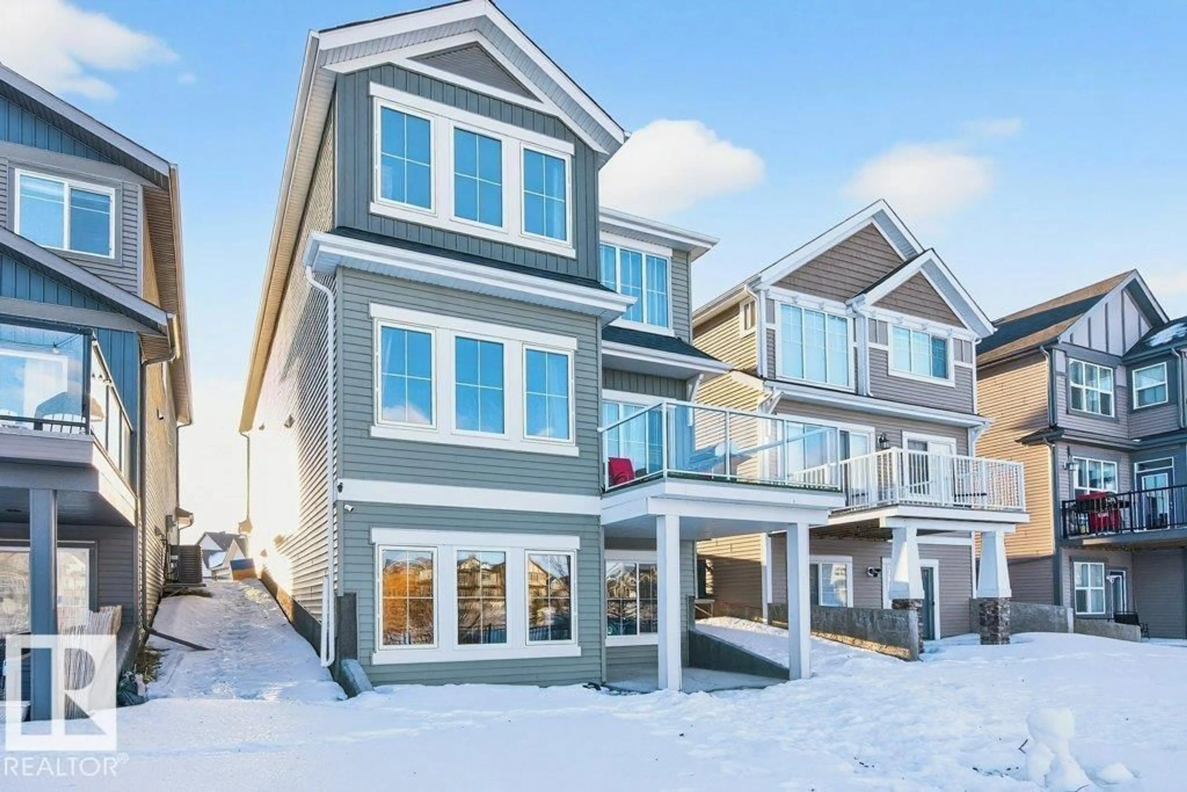 Home with vinyl exterior material, street for 1909 DAVIDSON WD, Edmonton Alberta T6W4C1