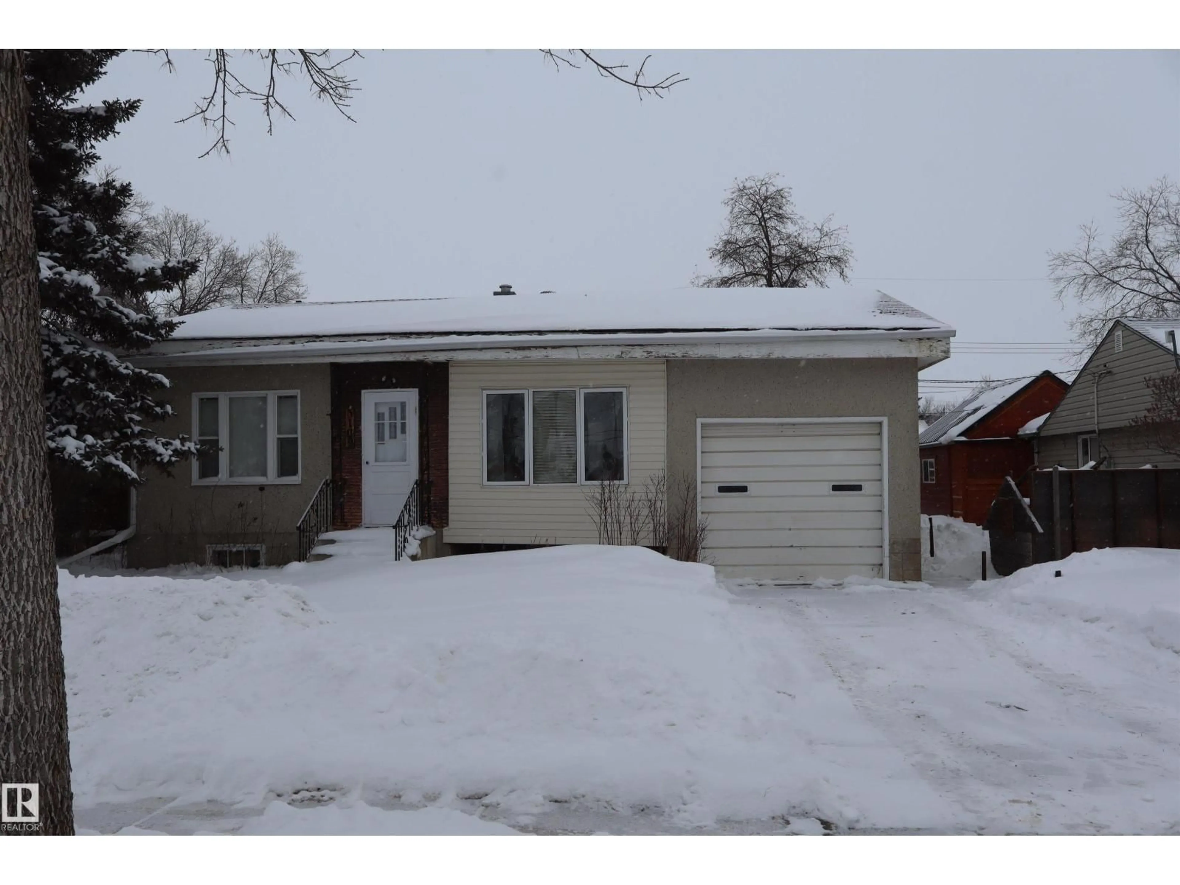 Unknown for 5109 55 ST, Barrhead Alberta T7N1E6