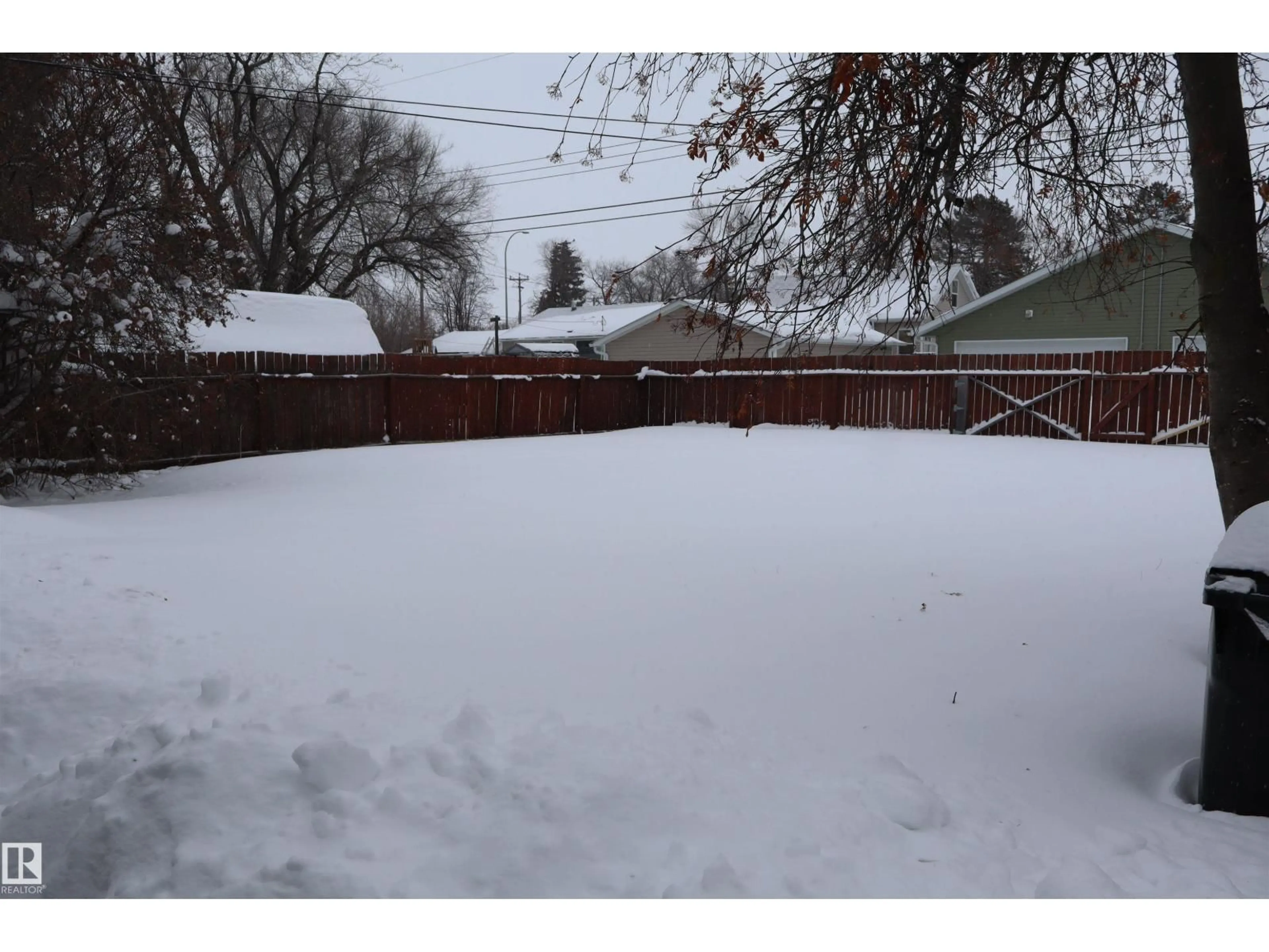 Blurry image for 5109 55 ST, Barrhead Alberta T7N1E6