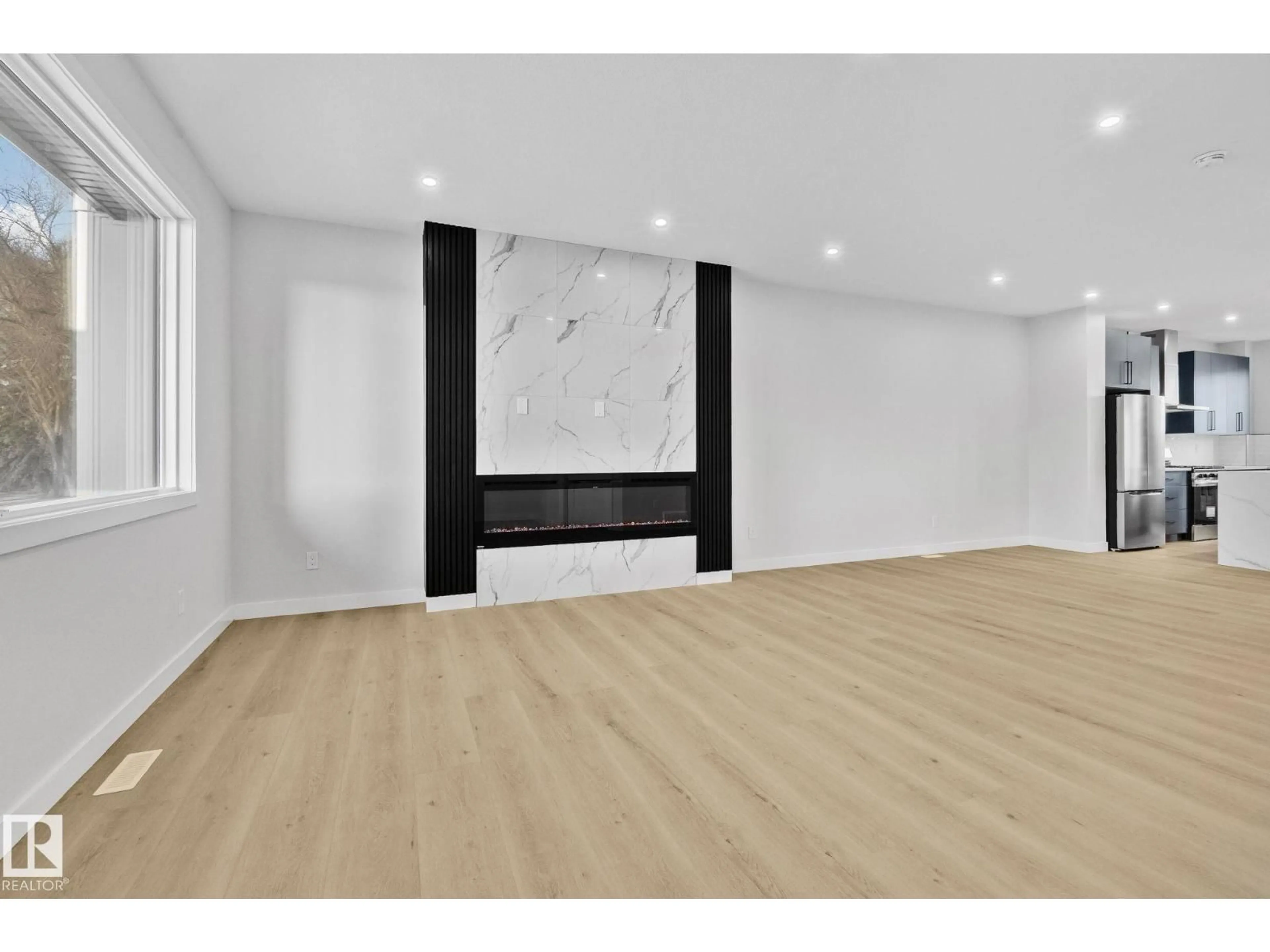 Unknown for NW - 12717 114 ST, Edmonton Alberta T5E5C6