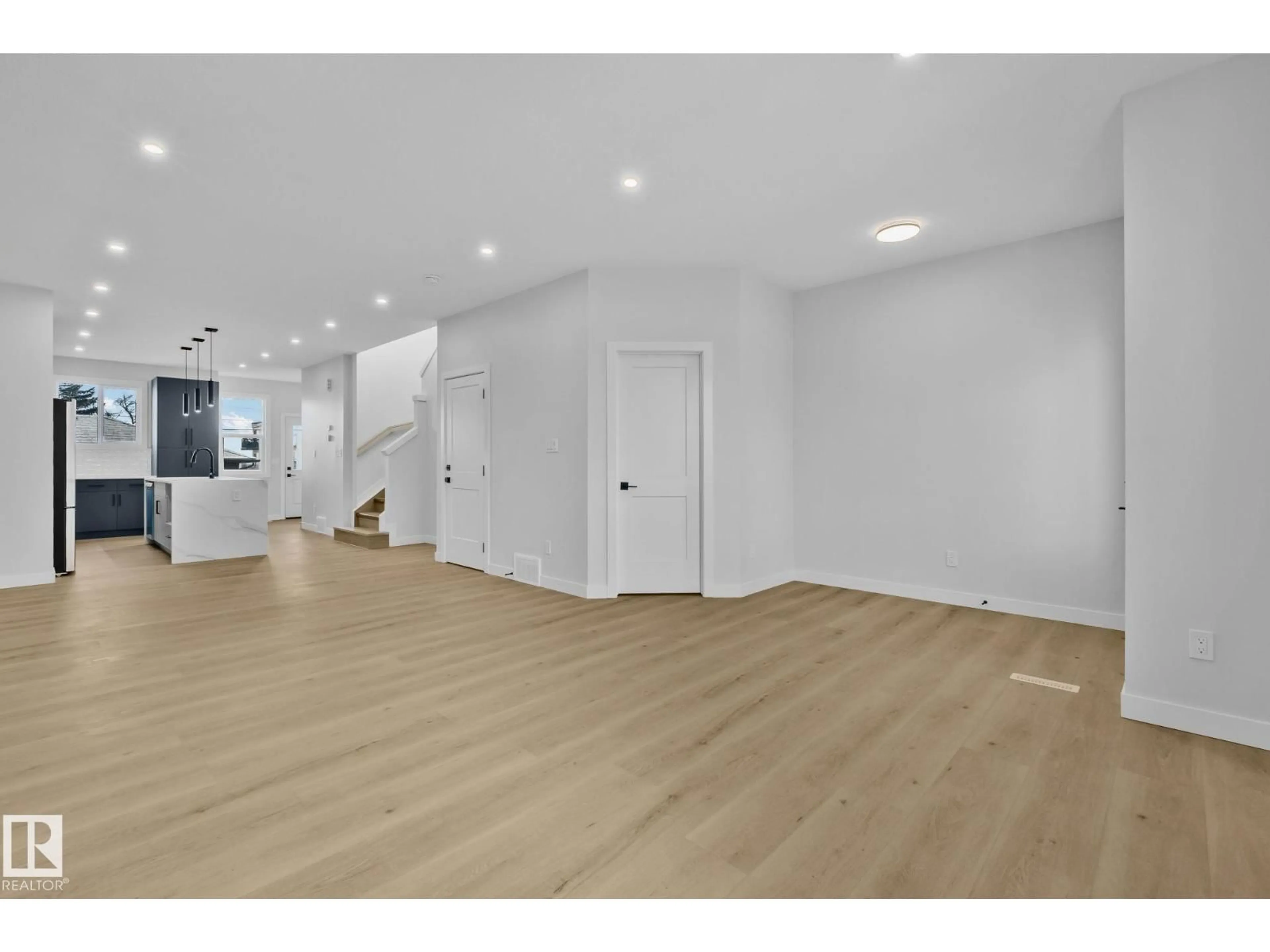 Unknown for NW - 12717 114 ST, Edmonton Alberta T5E5C6