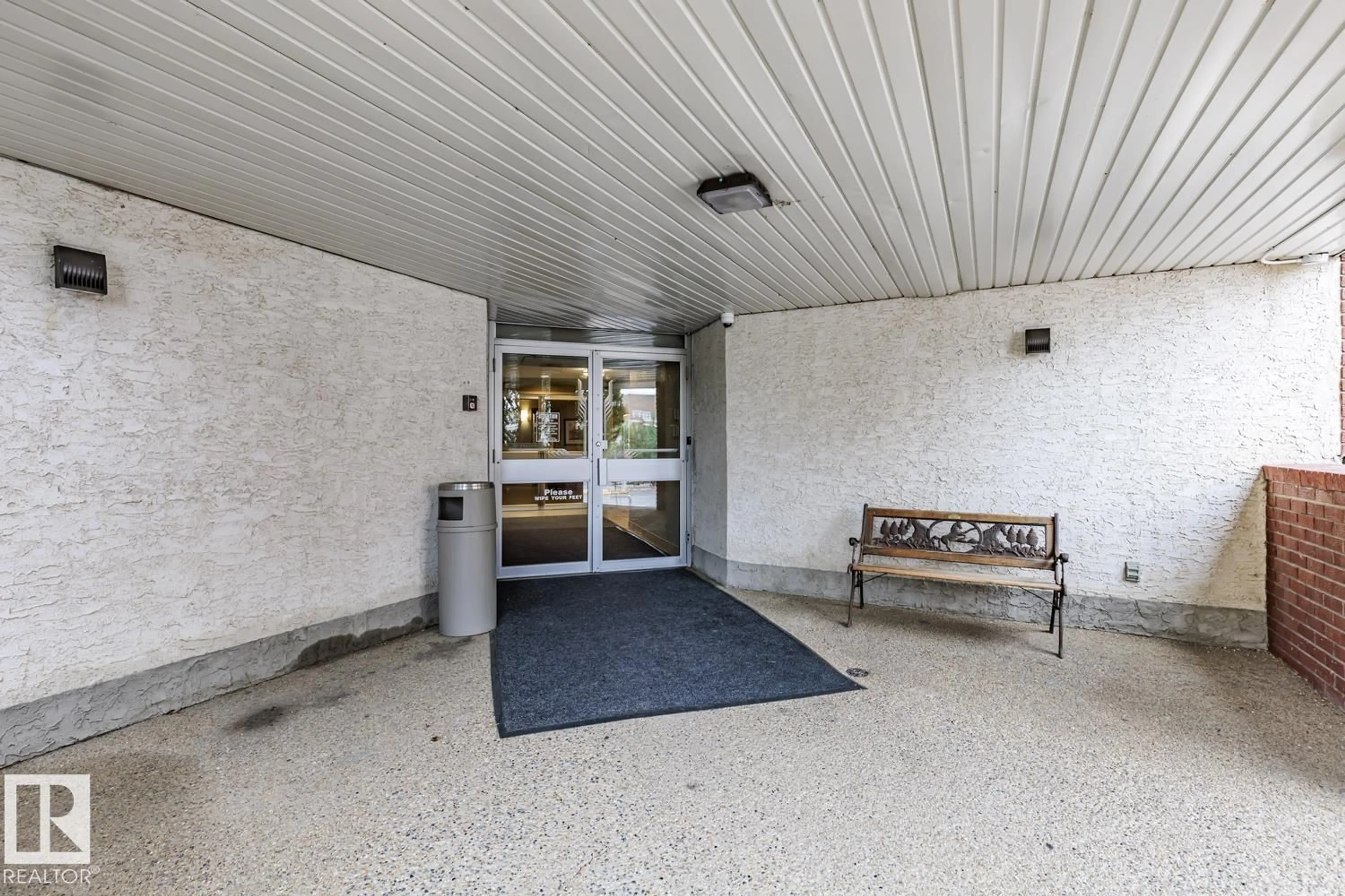 Indoor foyer for 3 - 516 PERRON ST, St. Albert Alberta T8W5Z5