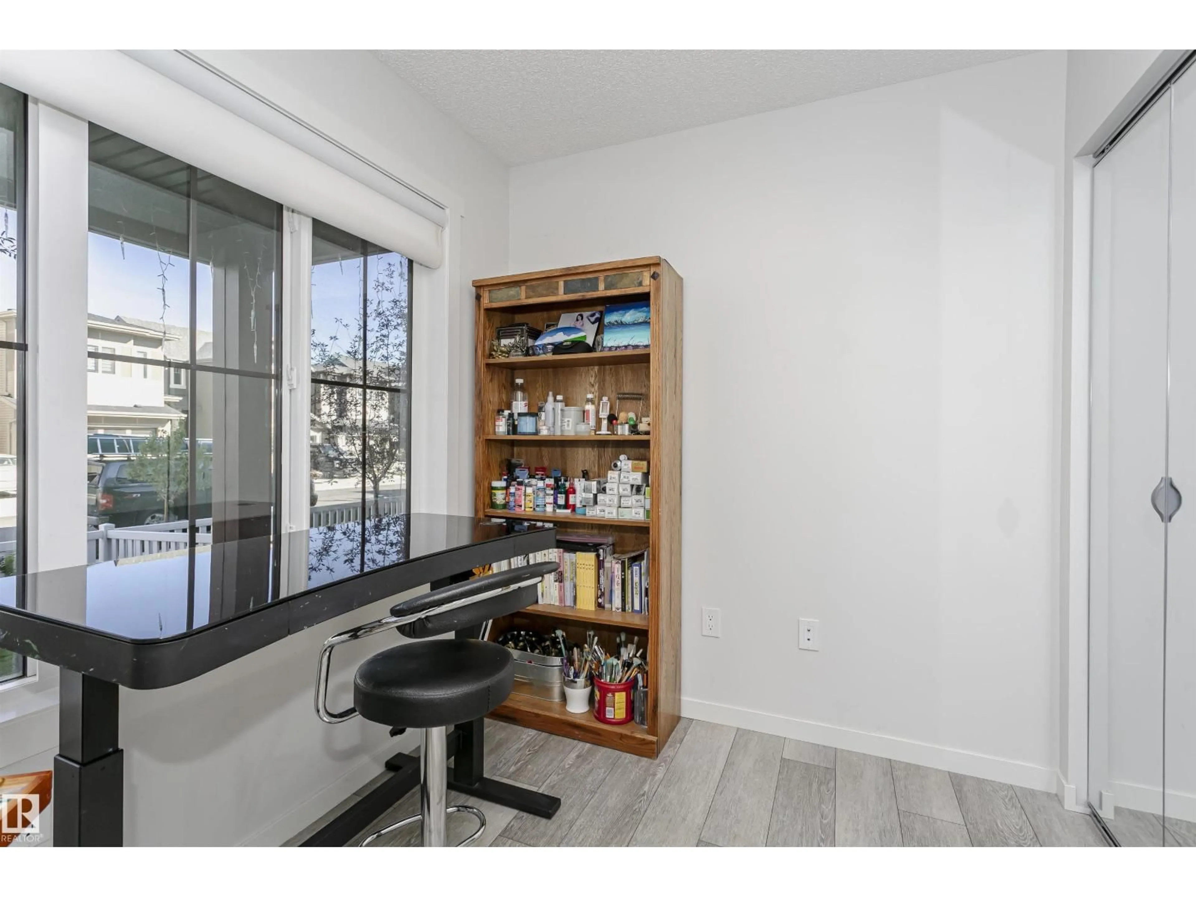 A pic of a room for 19627 28 AV, Edmonton Alberta T6M0X2