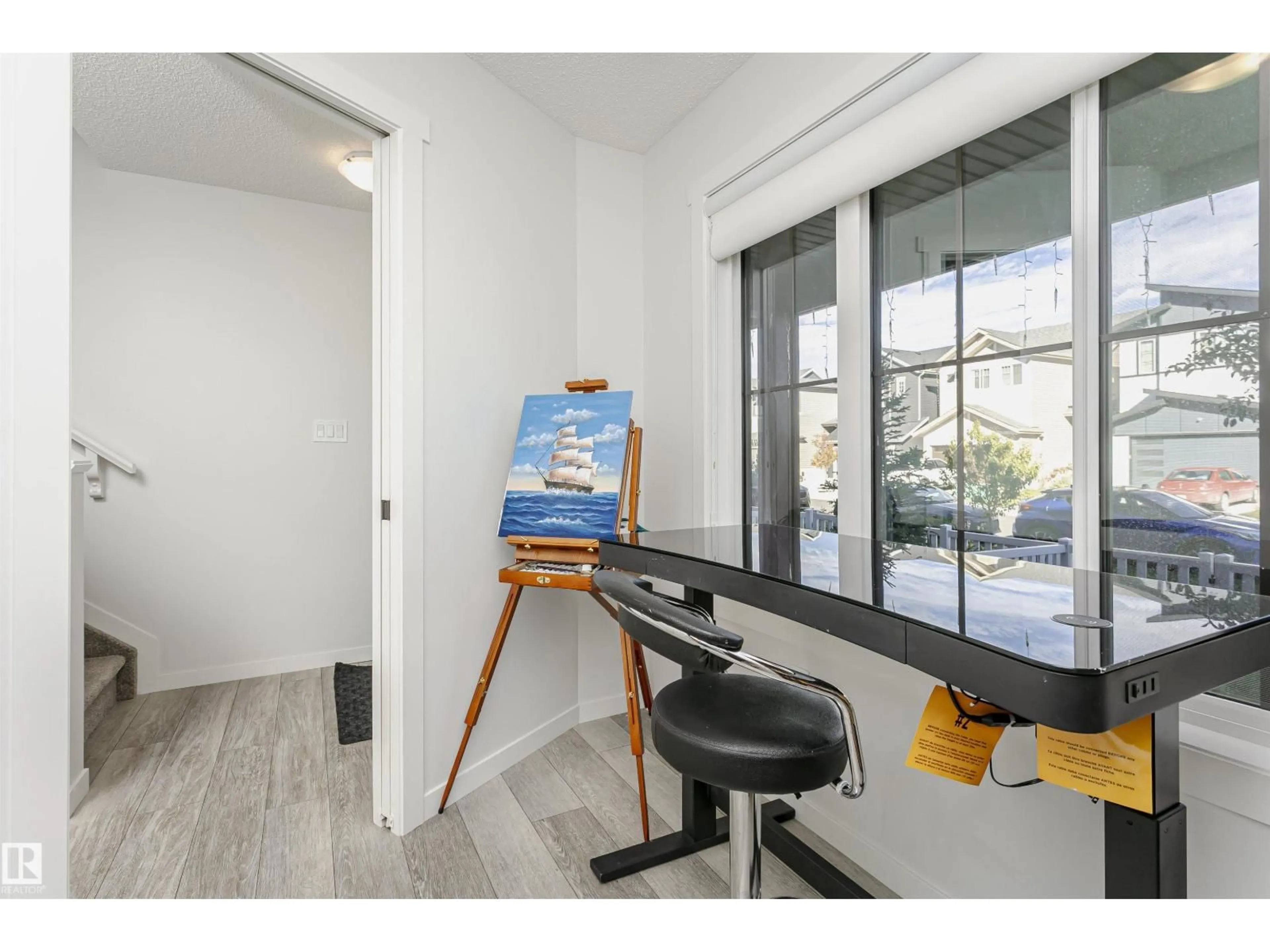 Indoor entryway for 19627 28 AV, Edmonton Alberta T6M0X2