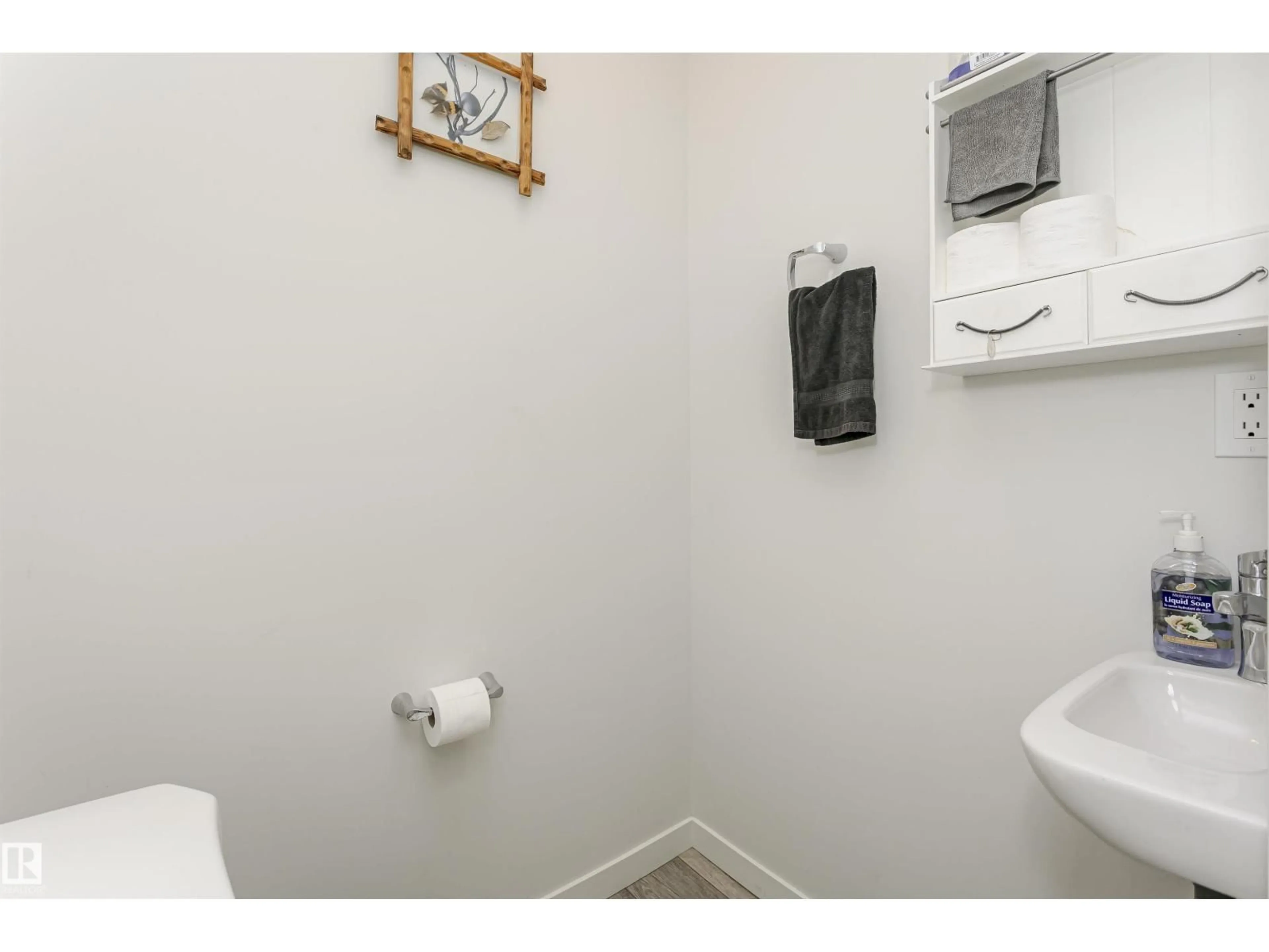 Standard bathroom, unknown for 19627 28 AV, Edmonton Alberta T6M0X2