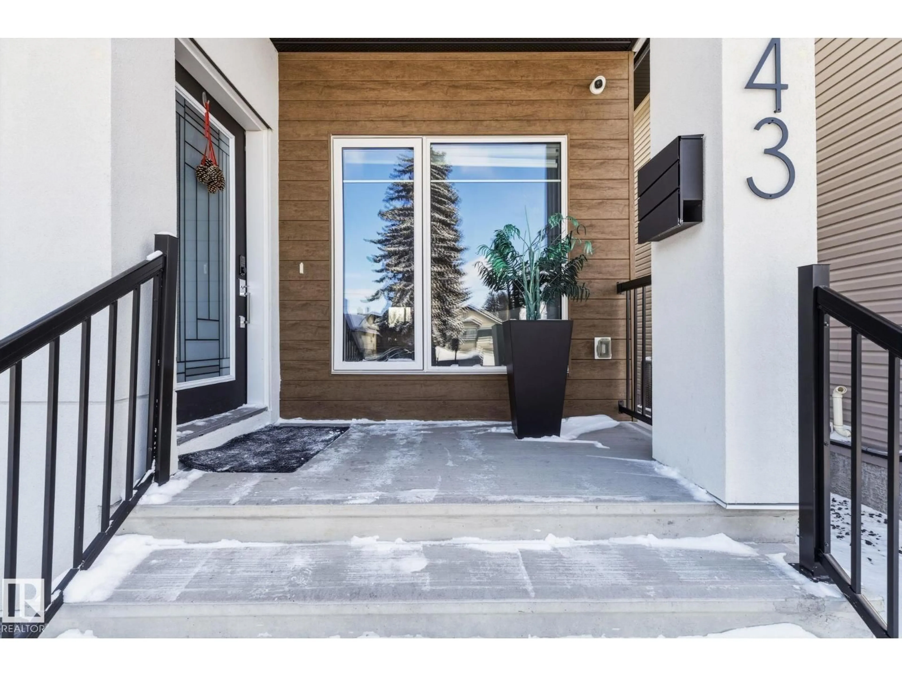 Indoor entryway for NW - 9843 153 ST, Edmonton Alberta T5P2A6