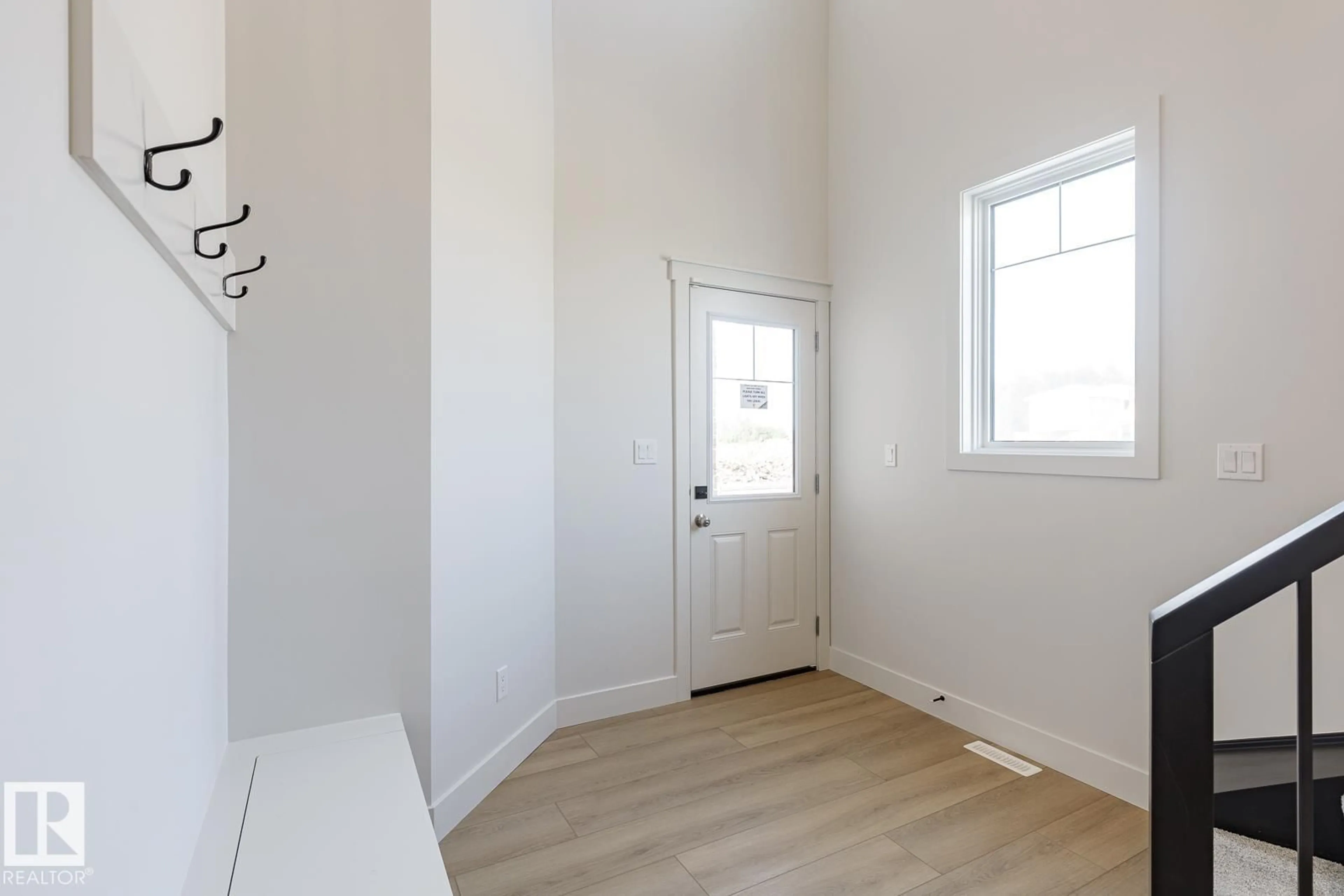 Indoor entryway for NW - 13113 212A ST, Edmonton Alberta T6W5E1