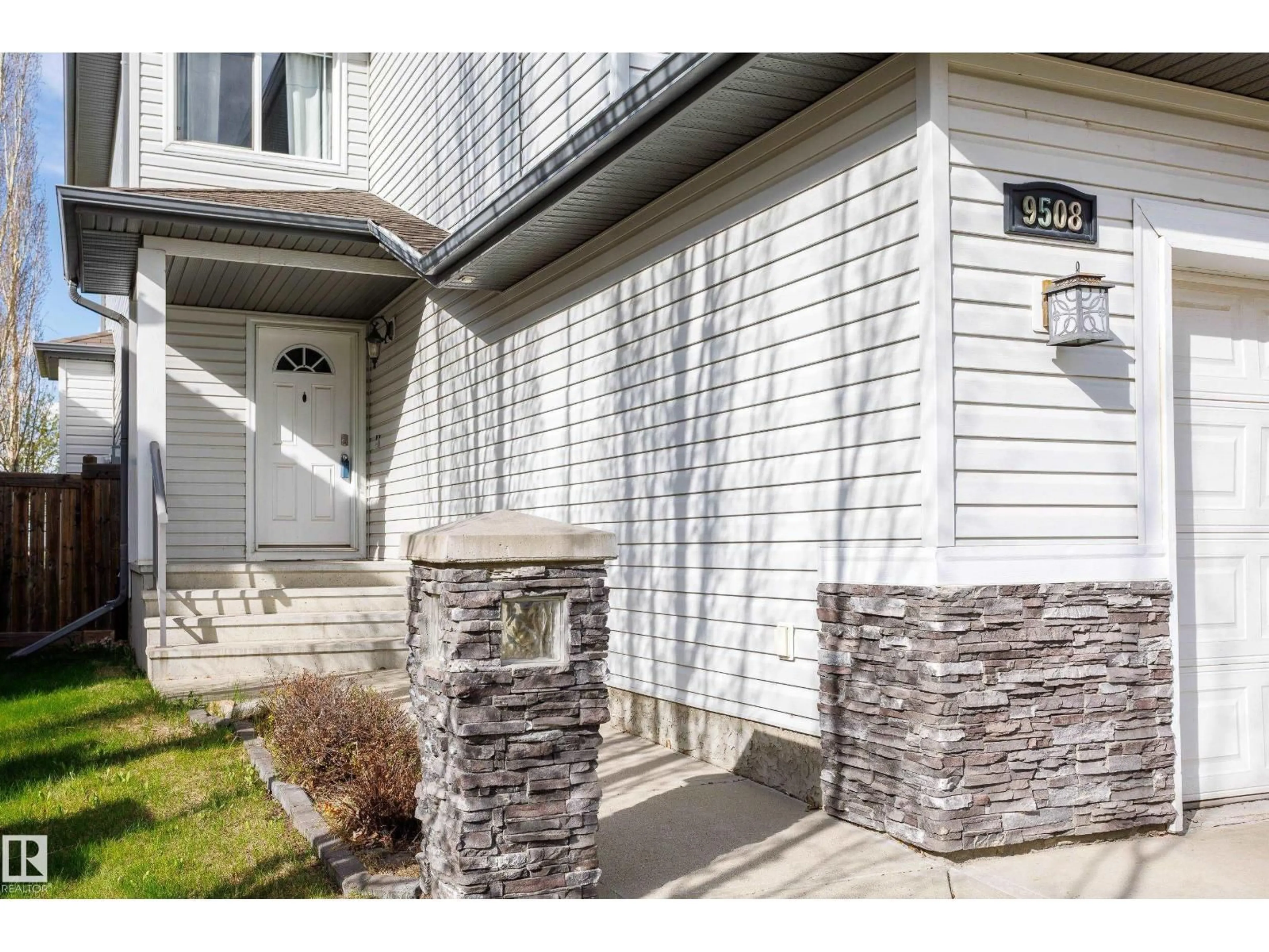 Unknown for 9508 107 AV, Morinville Alberta T8R0C7