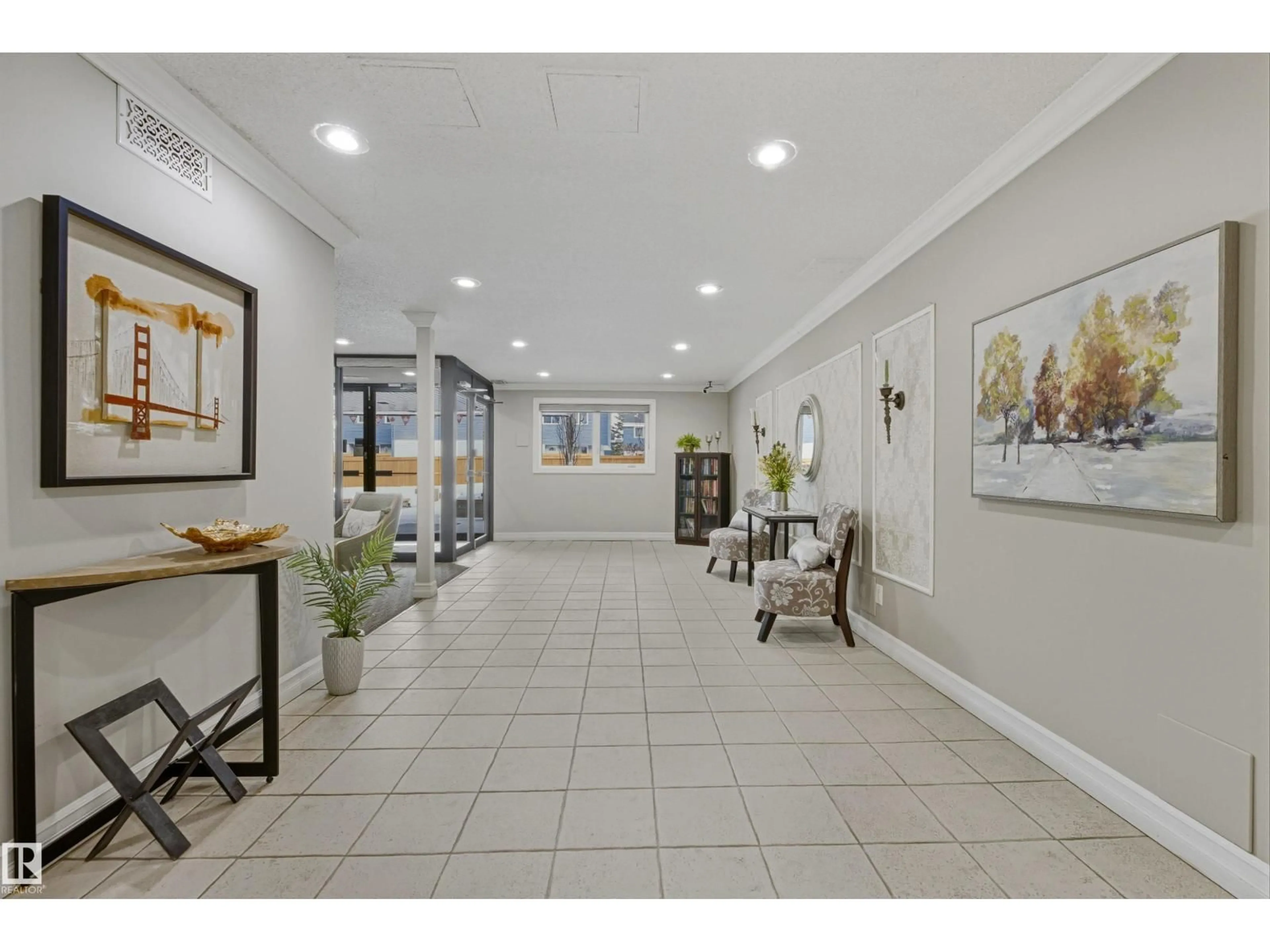 Indoor foyer for #409 - 14810 51 AV, Edmonton Alberta T6H5G5