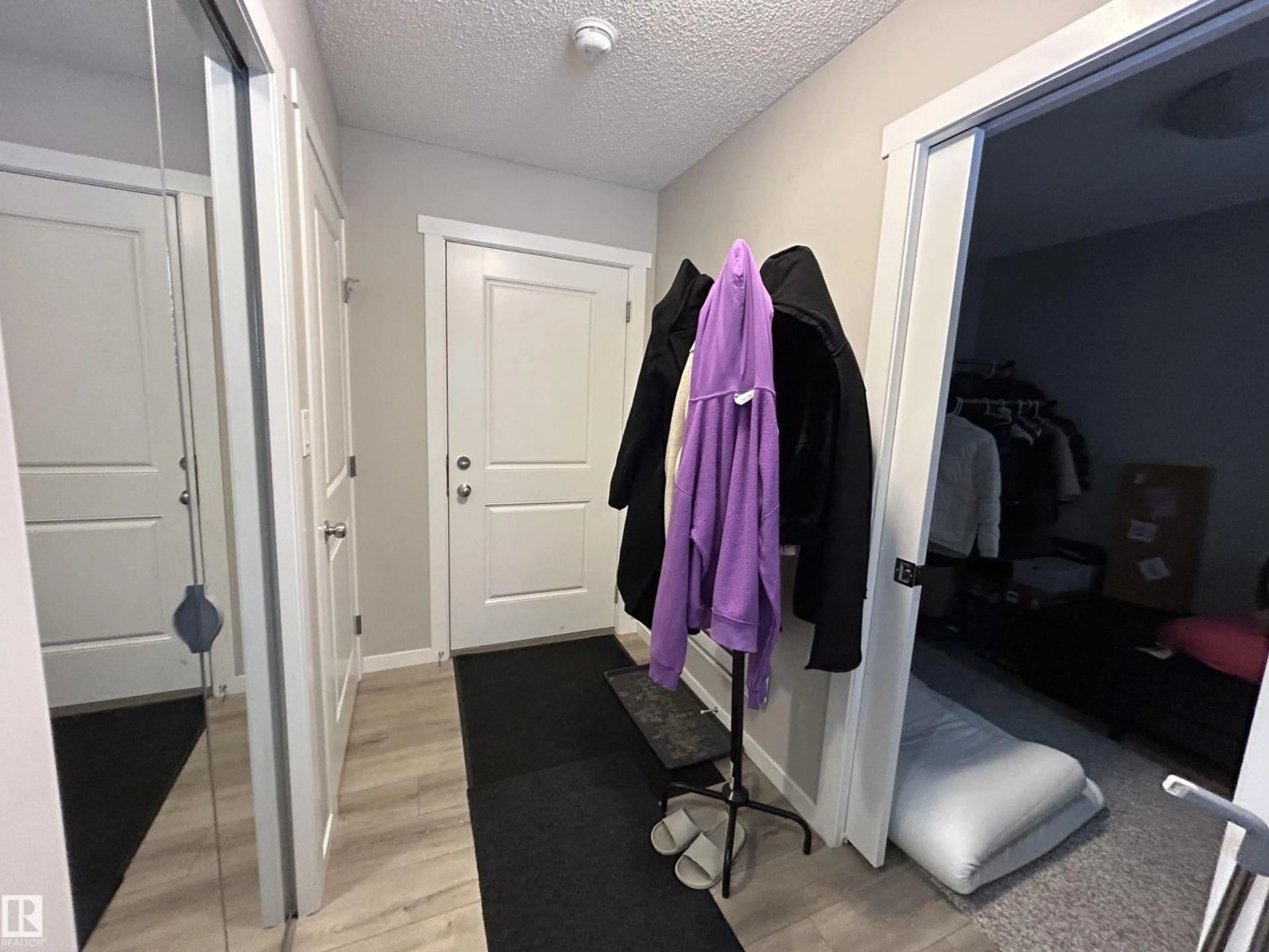 Indoor entryway for 1530 - 120 TAMARACK BV, Edmonton Alberta T6T2E6