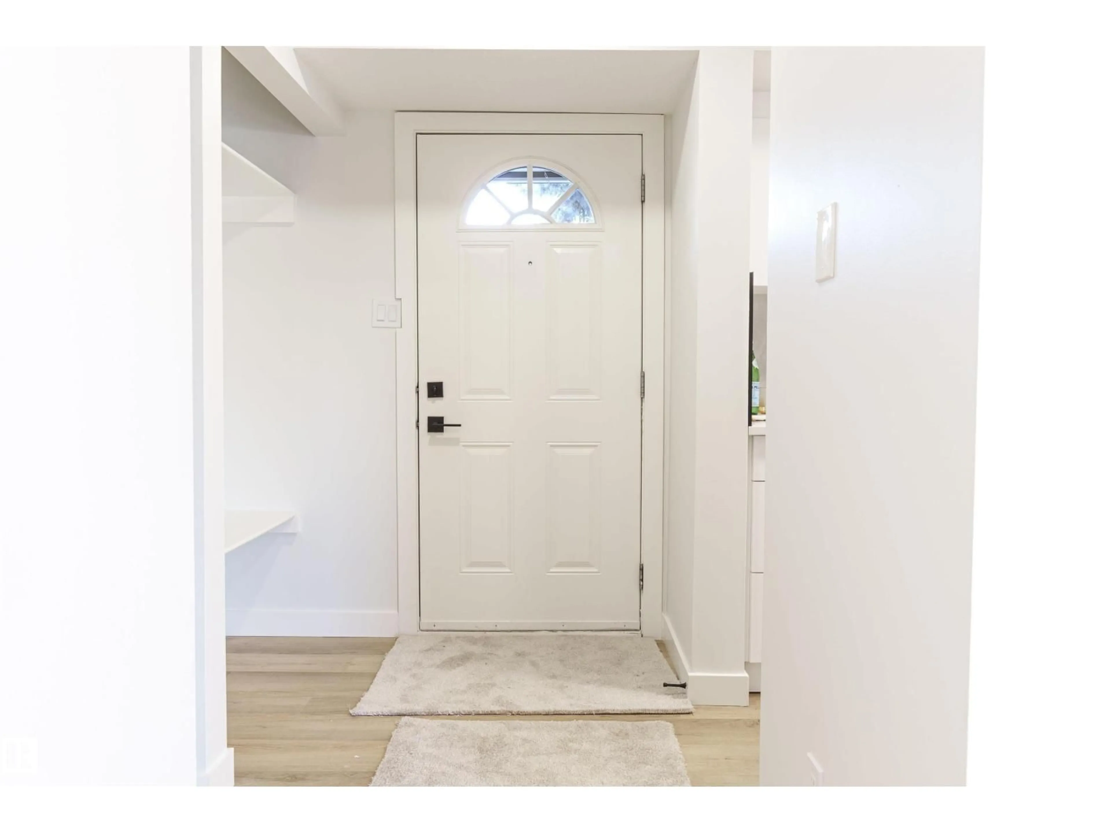 Indoor entryway for NW - 18418 62B AV, Edmonton Alberta T5T2N7