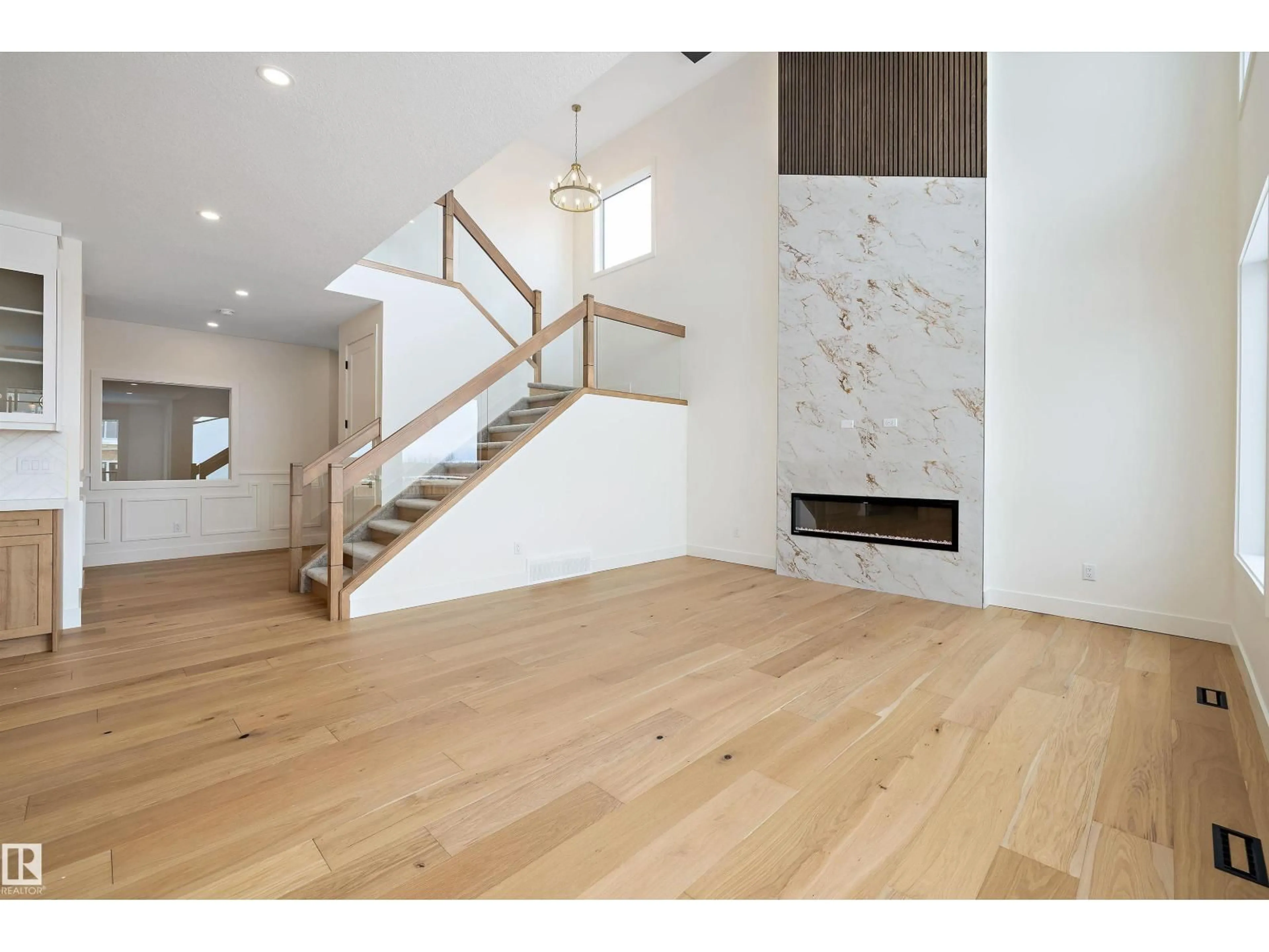 Unknown for 6871 KNOX LO SW, Edmonton Alberta T6W4R4