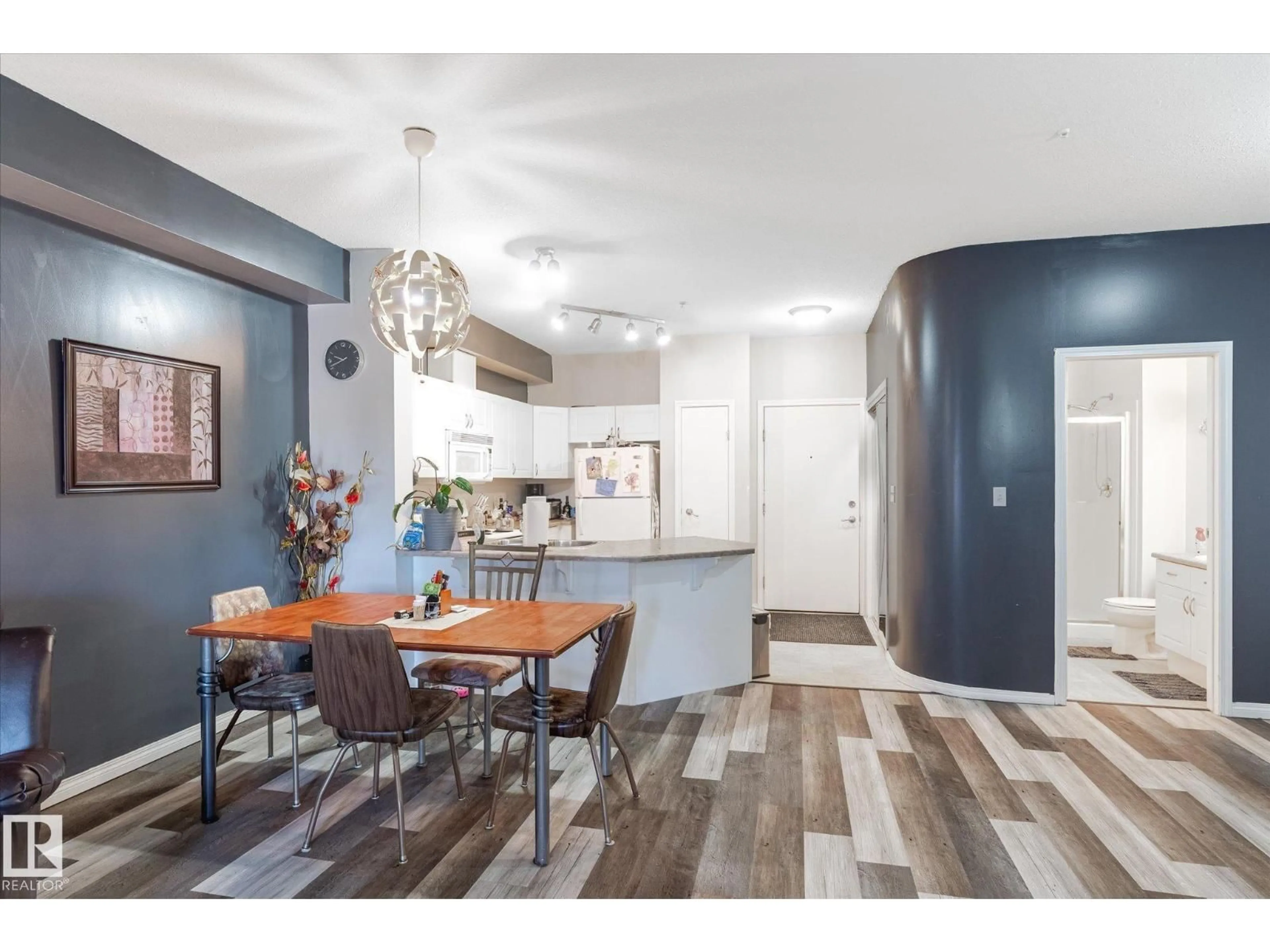 Unknown for 224 - 4304 139 AV NW, Edmonton Alberta T5Y2Y2