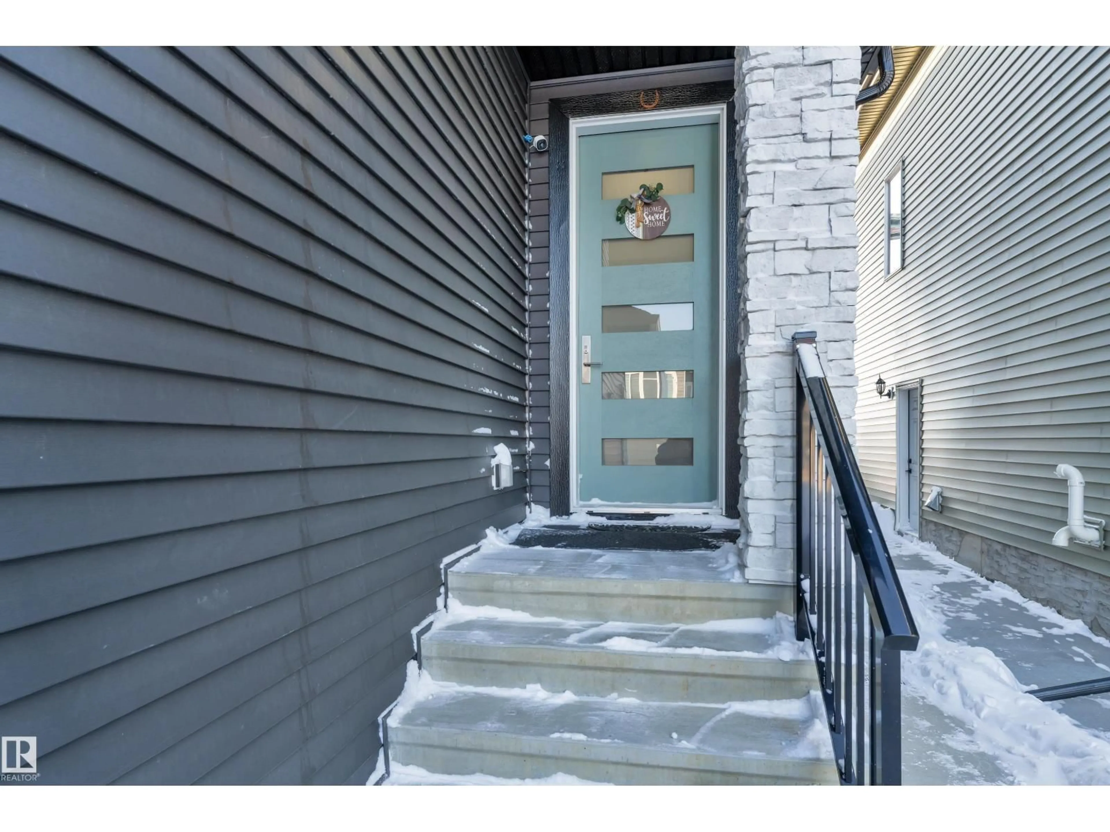 Indoor entryway for SW - 316 42 ST, Edmonton Alberta T6X3A2