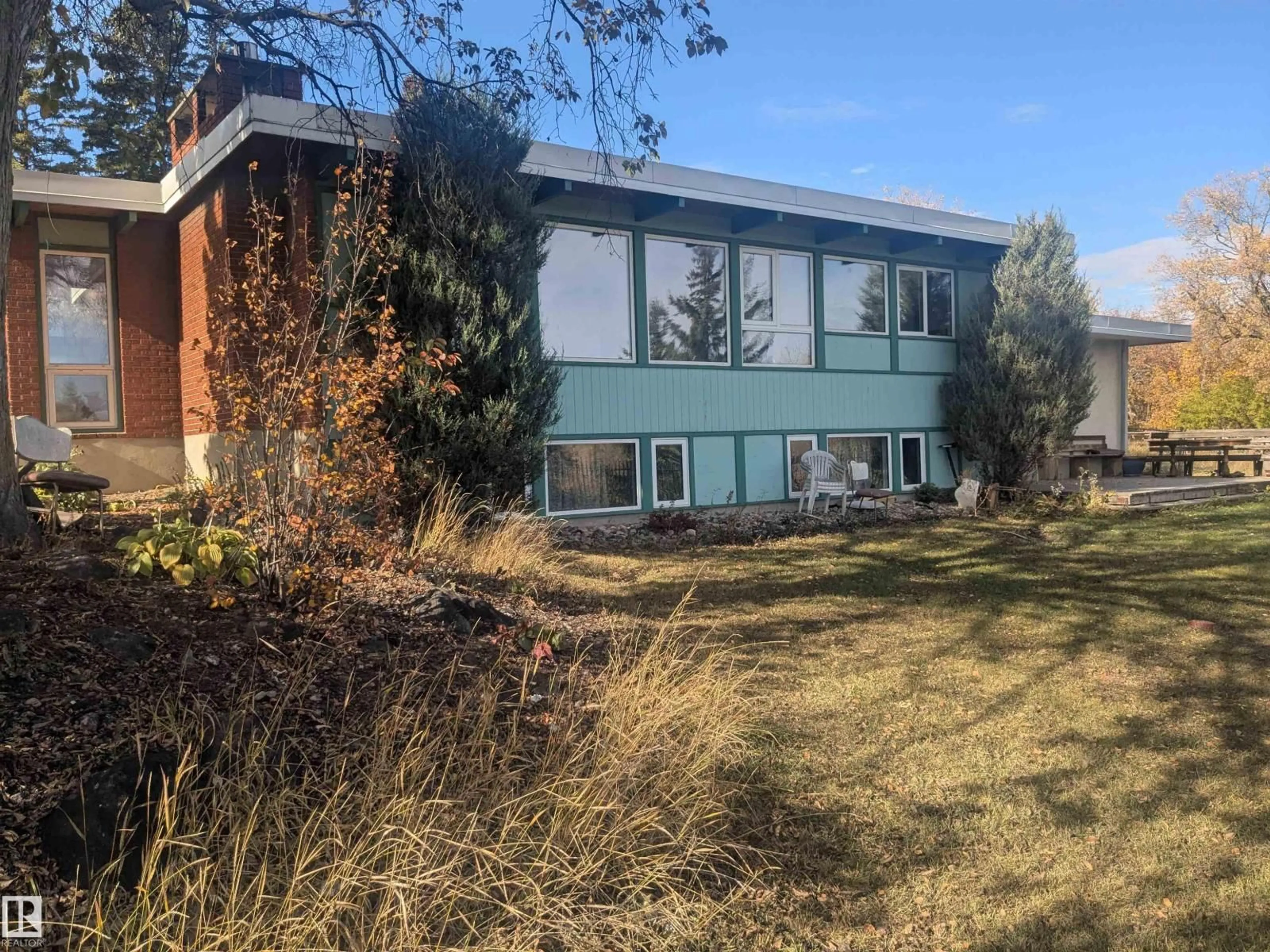 A pic from outside/outdoor area/front of a property/back of a property/a pic from drone, building for 8311 96 ST, Edmonton Alberta T6C3Y4