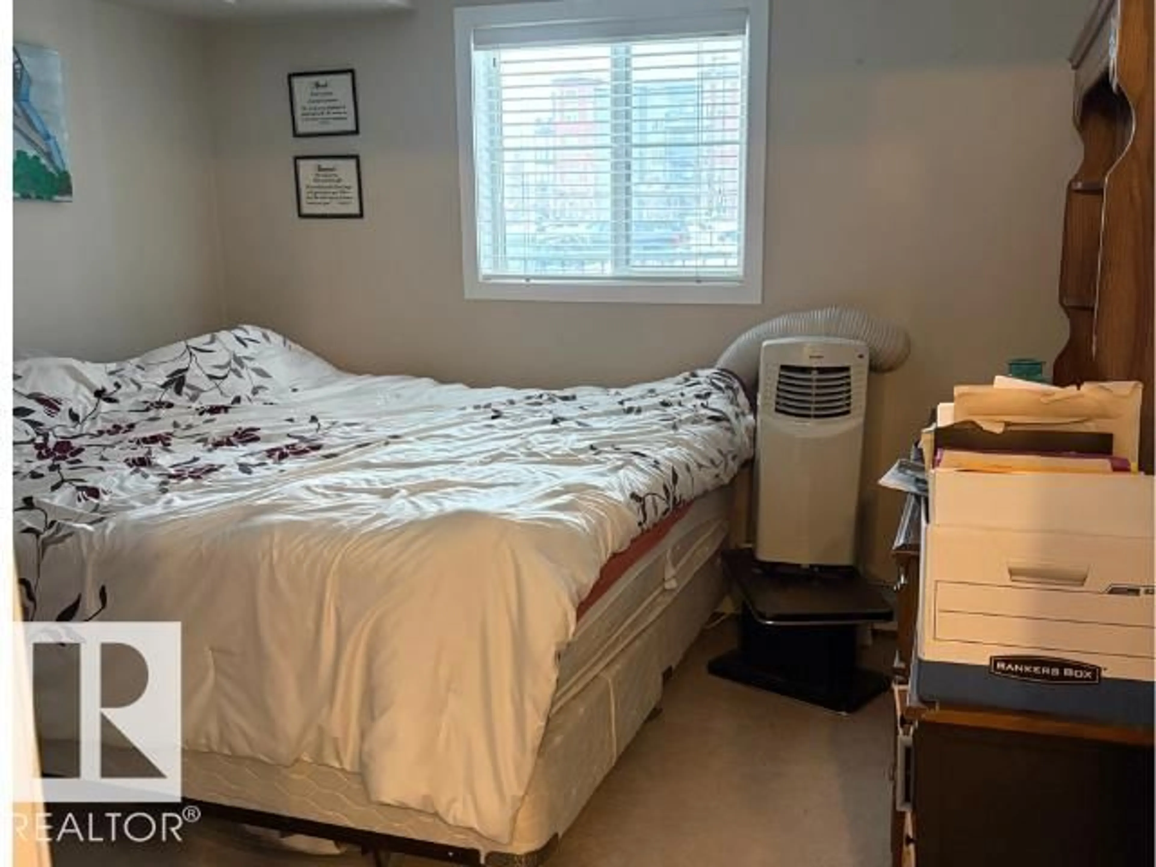 A pic of a room for 396 - 118 SILVERBERRY ROAD NW, Edmonton Alberta T6T0H1