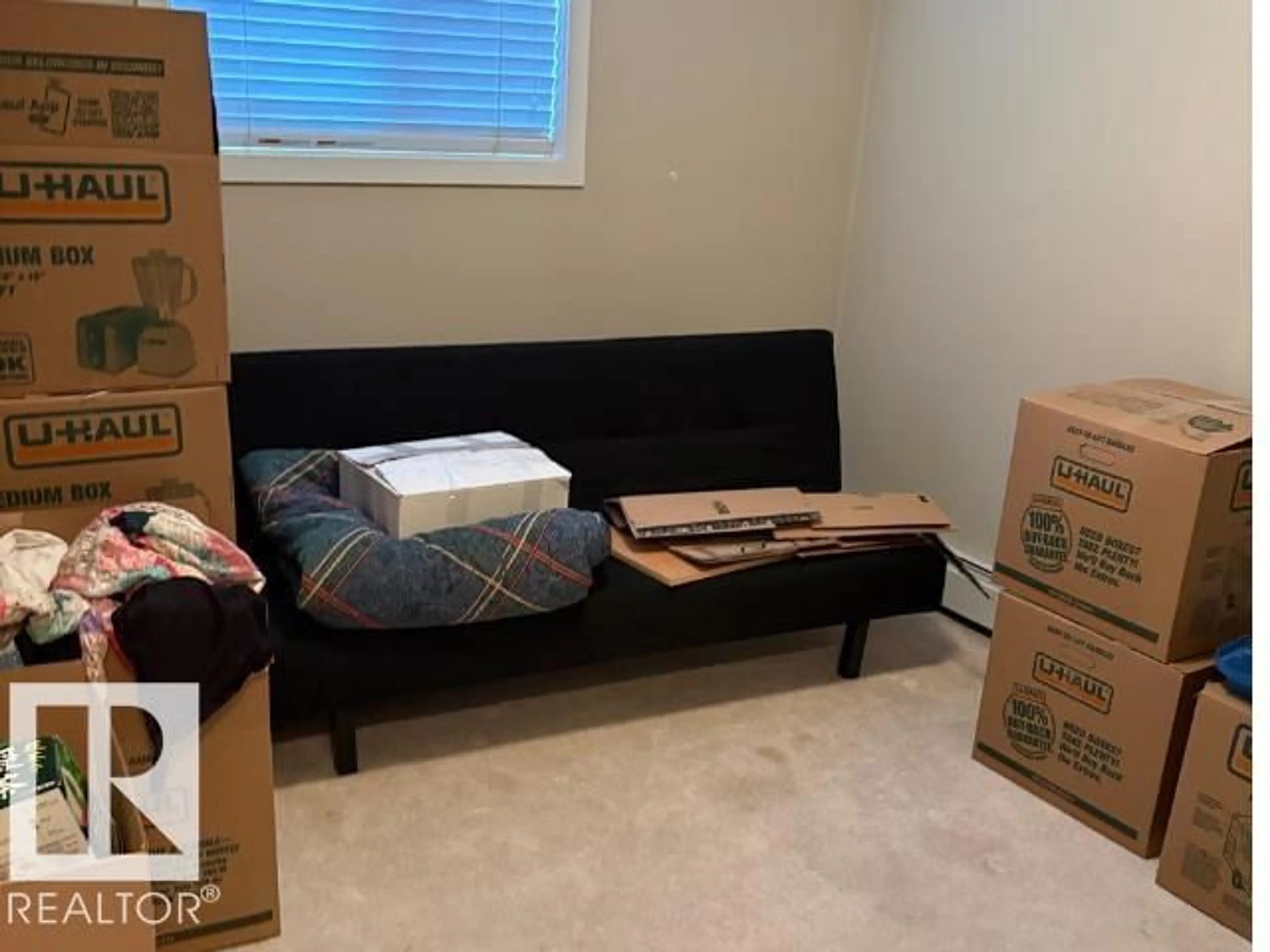 A pic of a room for 396 - 118 SILVERBERRY ROAD NW, Edmonton Alberta T6T0H1