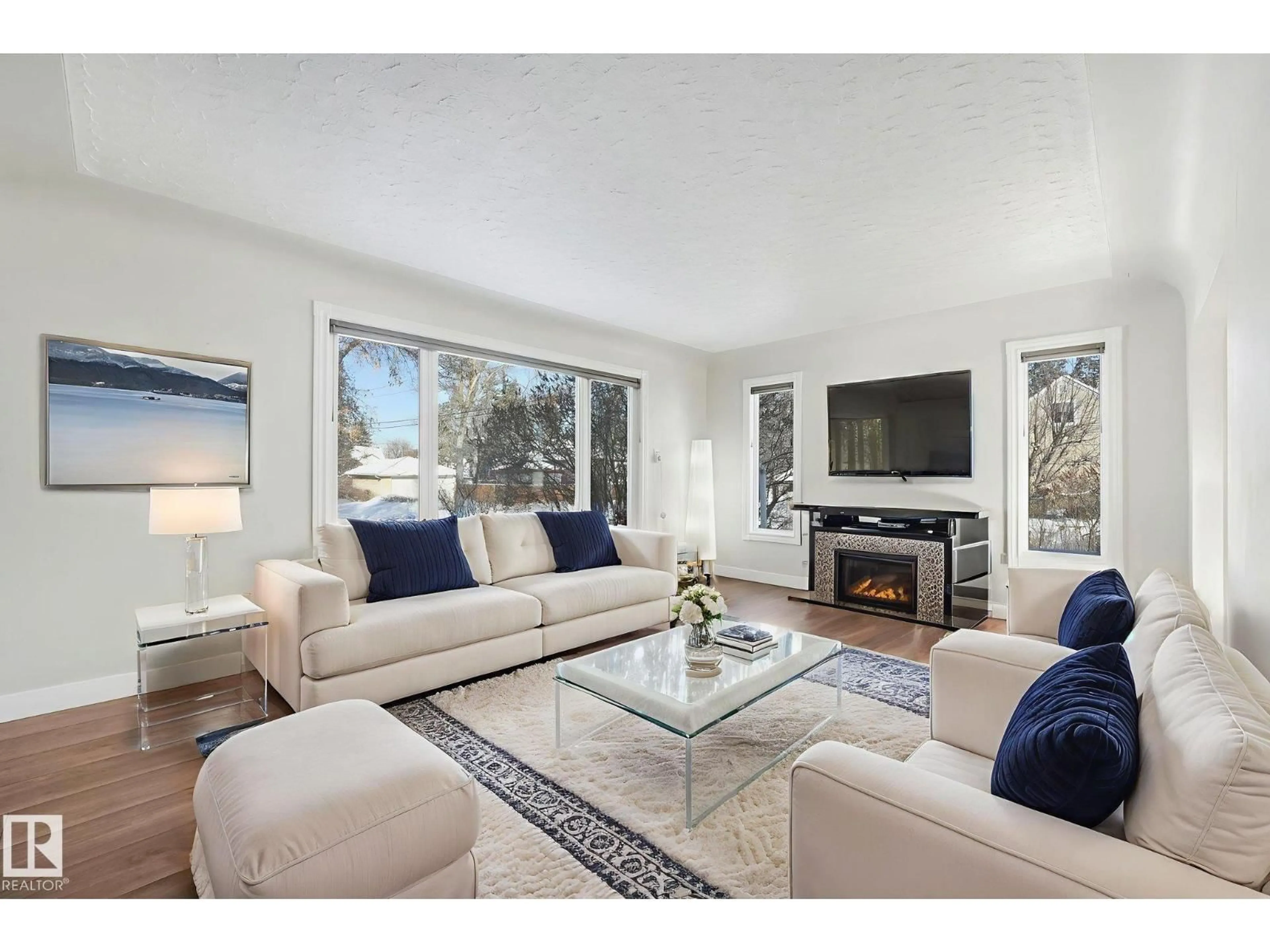 Living room with furniture, unknown for NW - 13911 117 AV, Edmonton Alberta T5M3J3