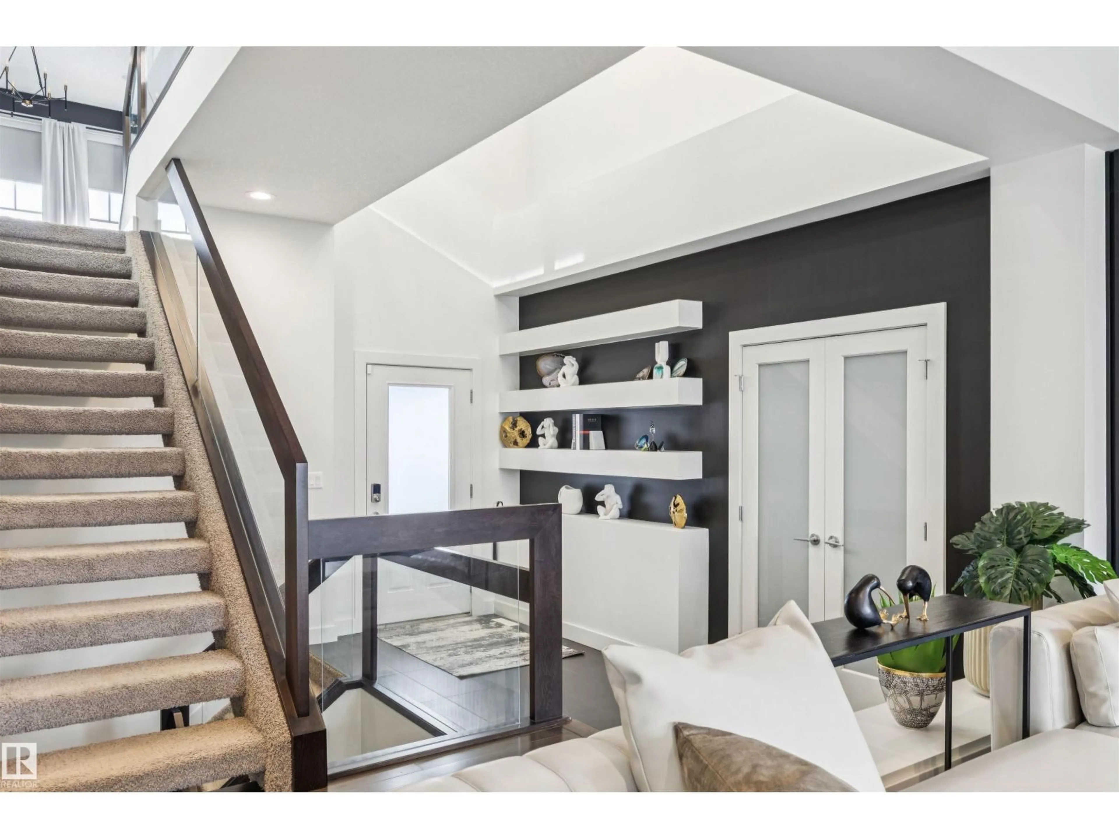 Indoor entryway for 3112 ALLAN LANDING LD, Edmonton Alberta T6W2R7