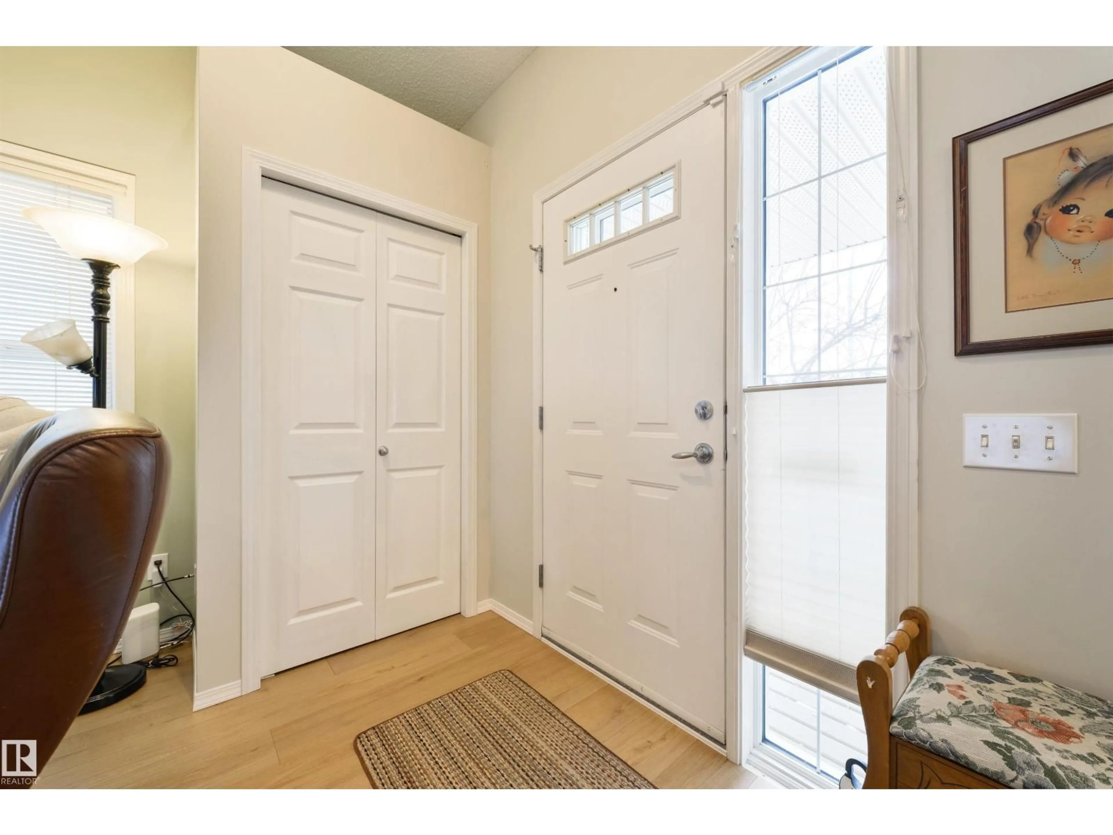 Indoor entryway for 74 CHRISTINA CO, Sherwood Park Alberta T8H2H4