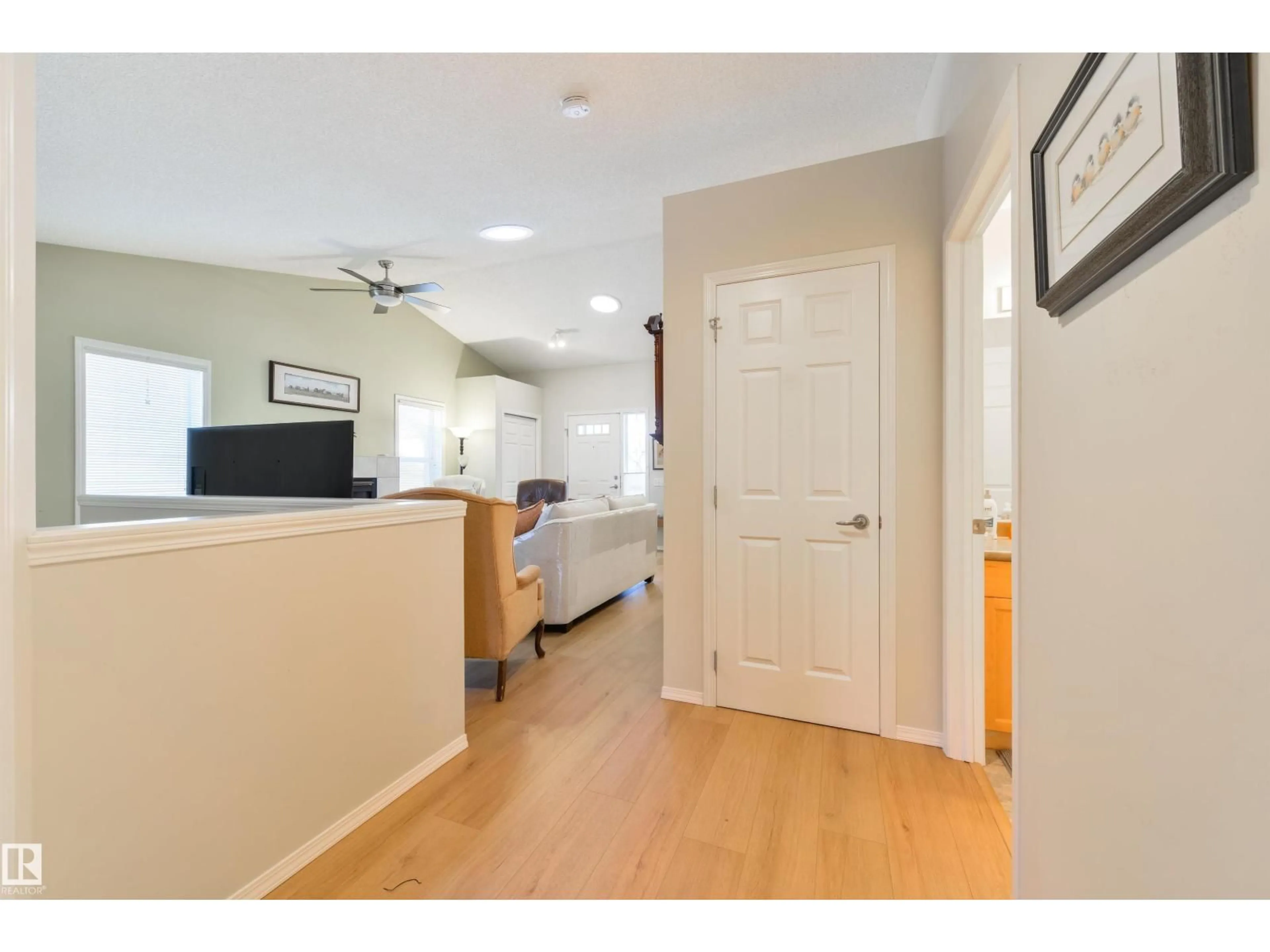 Indoor entryway for 74 CHRISTINA CO, Sherwood Park Alberta T8H2H4