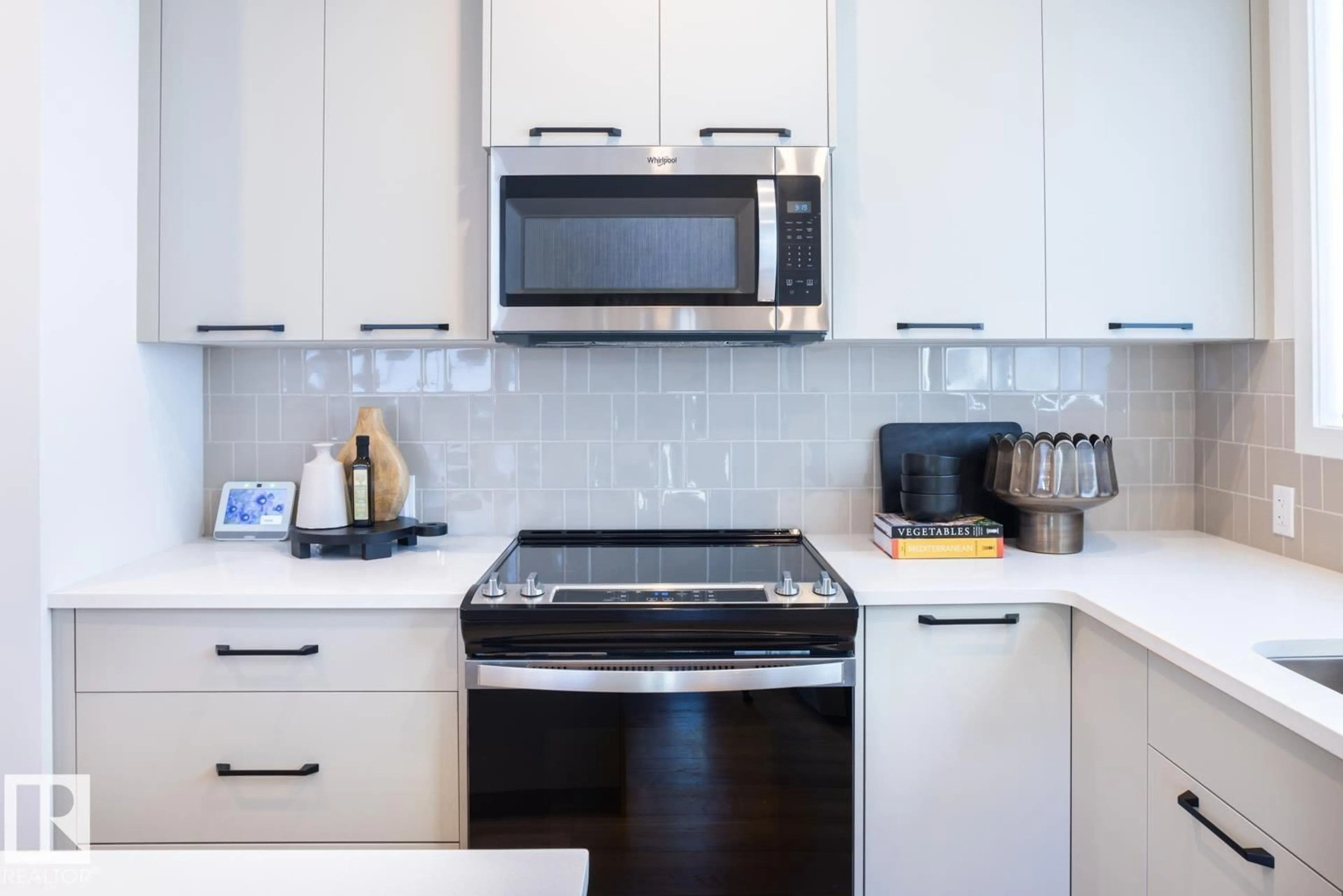 Unknown for SW - 5518 HAWTHORN PS, Edmonton Alberta T6X3K6