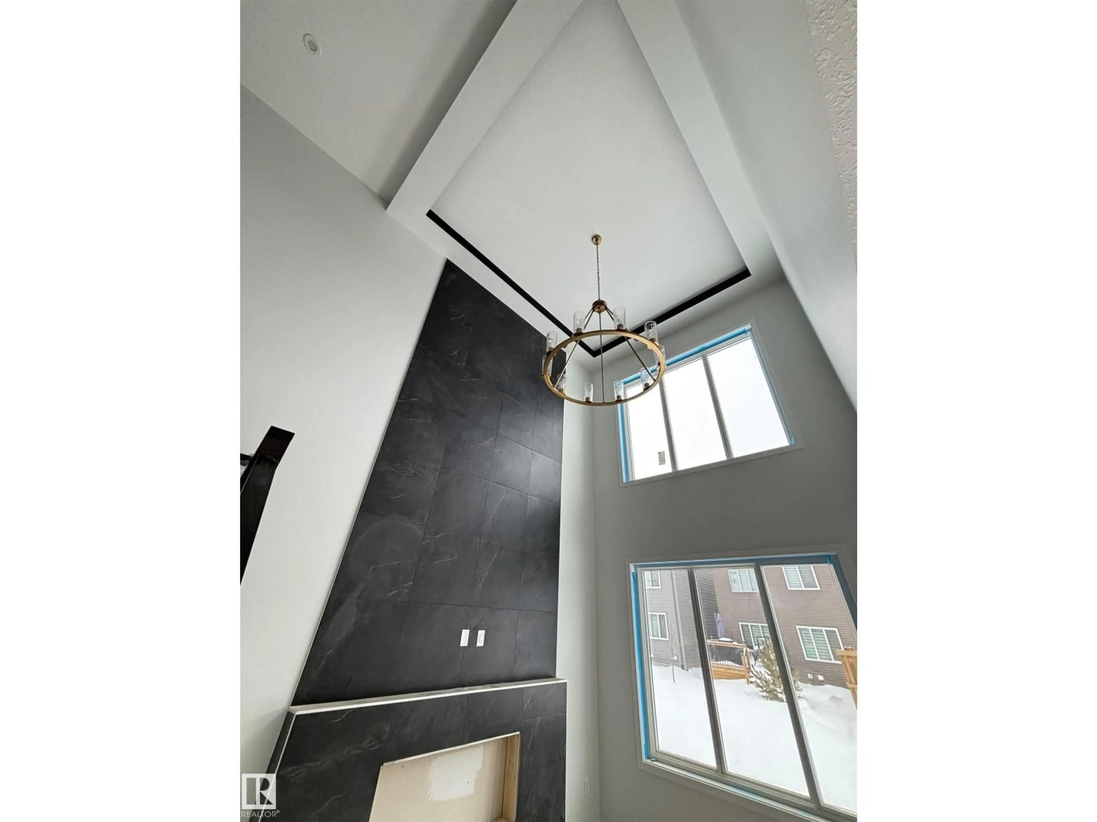 Indoor foyer for LI NW - 1527 SISKIN LINK, Edmonton Alberta T5S0T9