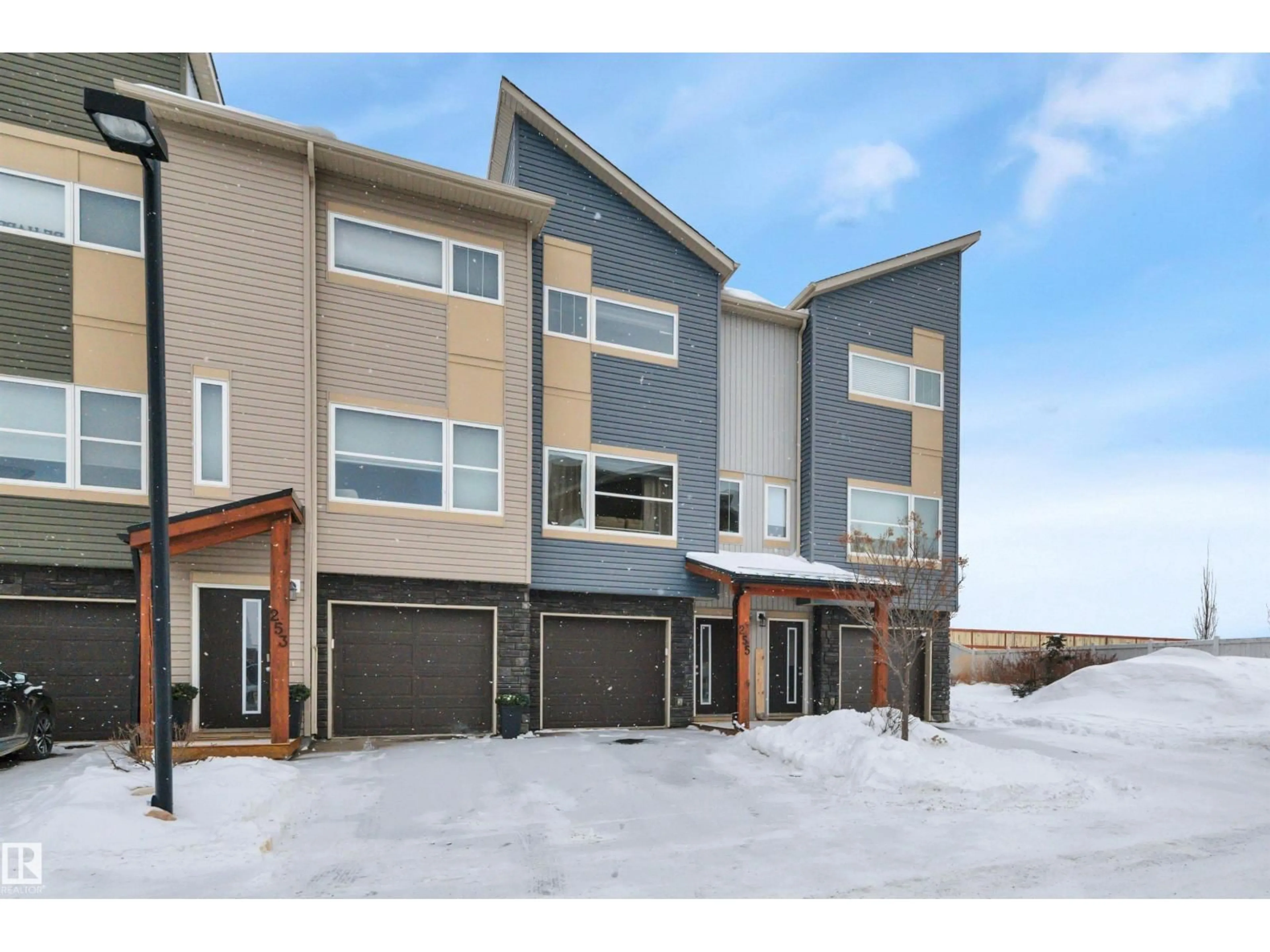 Unknown for 255 401 SOUTHFORK DR, Leduc Alberta T9E0X1