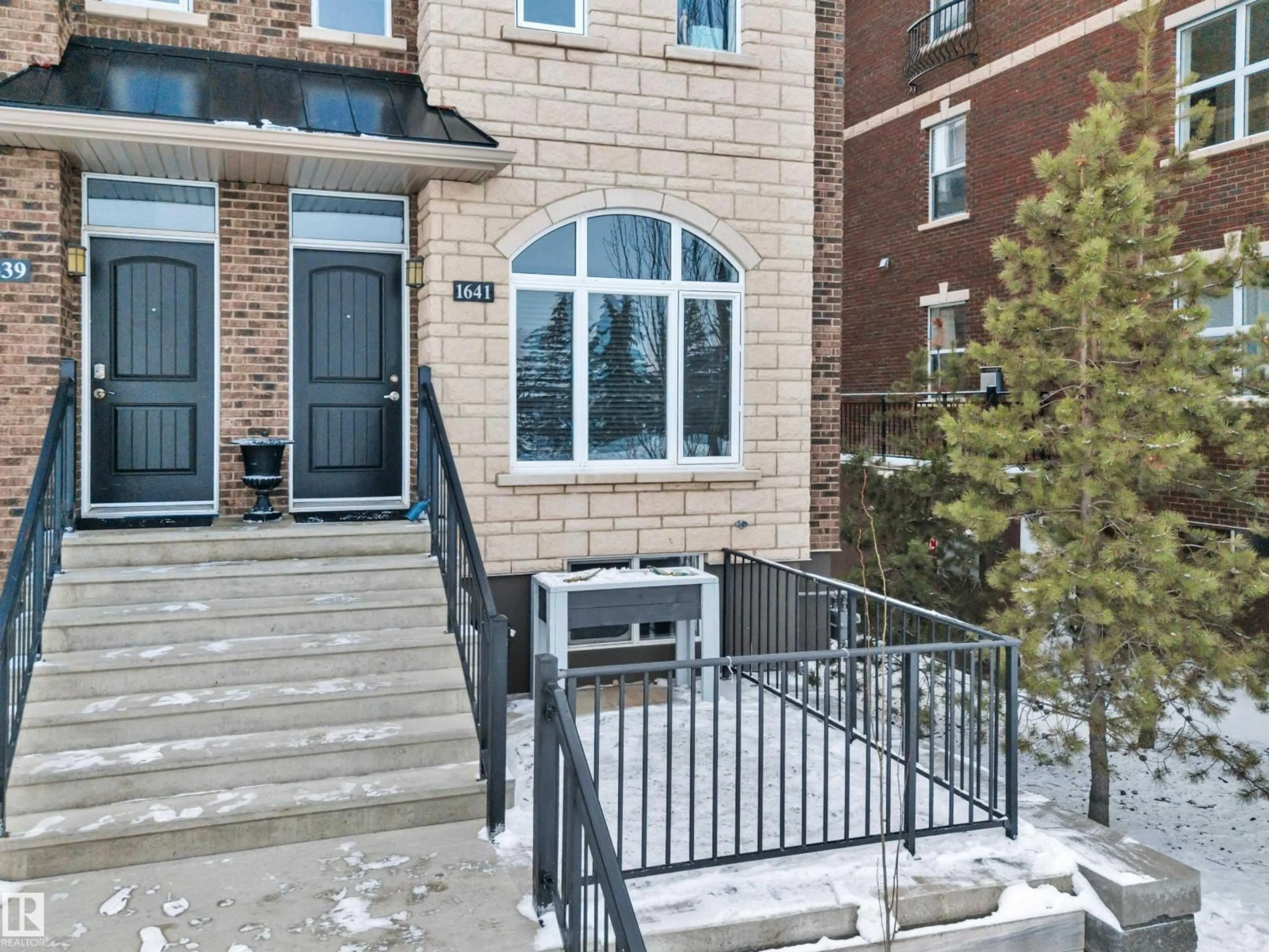 Unknown for 1641 CUNNINGHAM WY, Edmonton Alberta T6W0V8