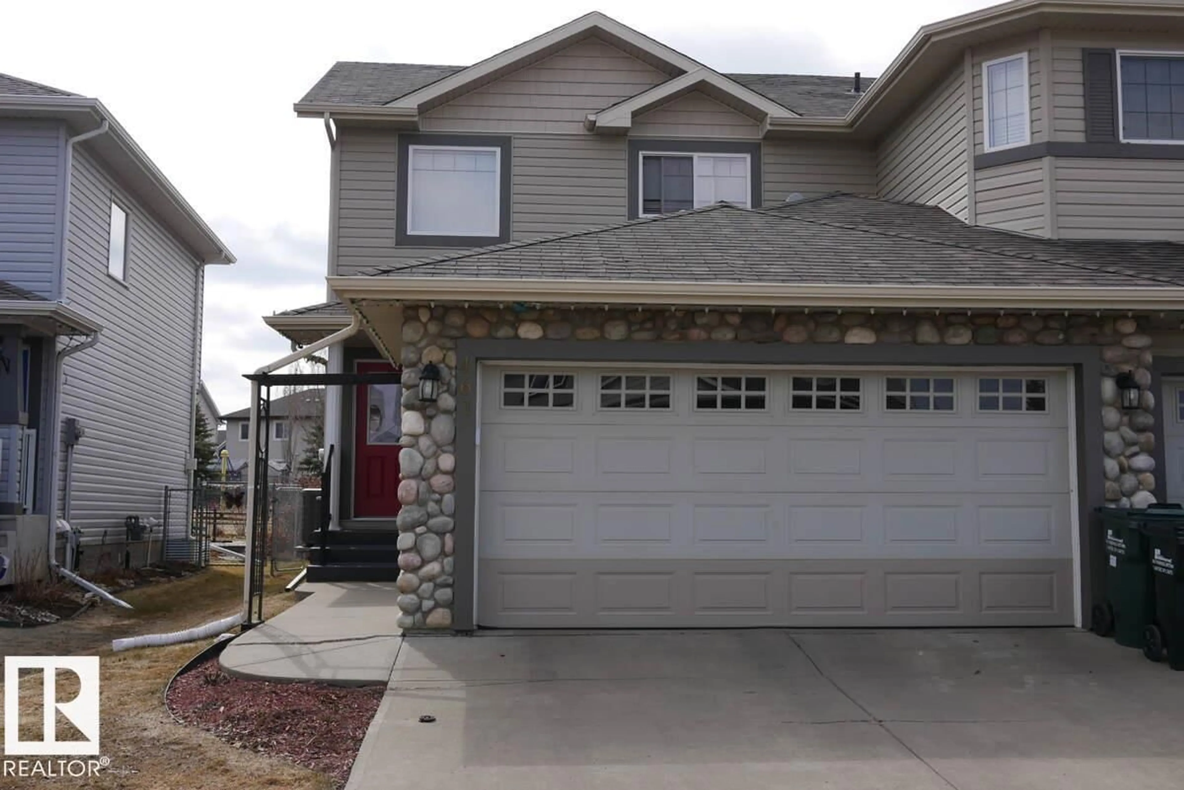 Home with vinyl exterior material, street for 461 CHARLOTTE CR, Sherwood Park Alberta T8H0K7