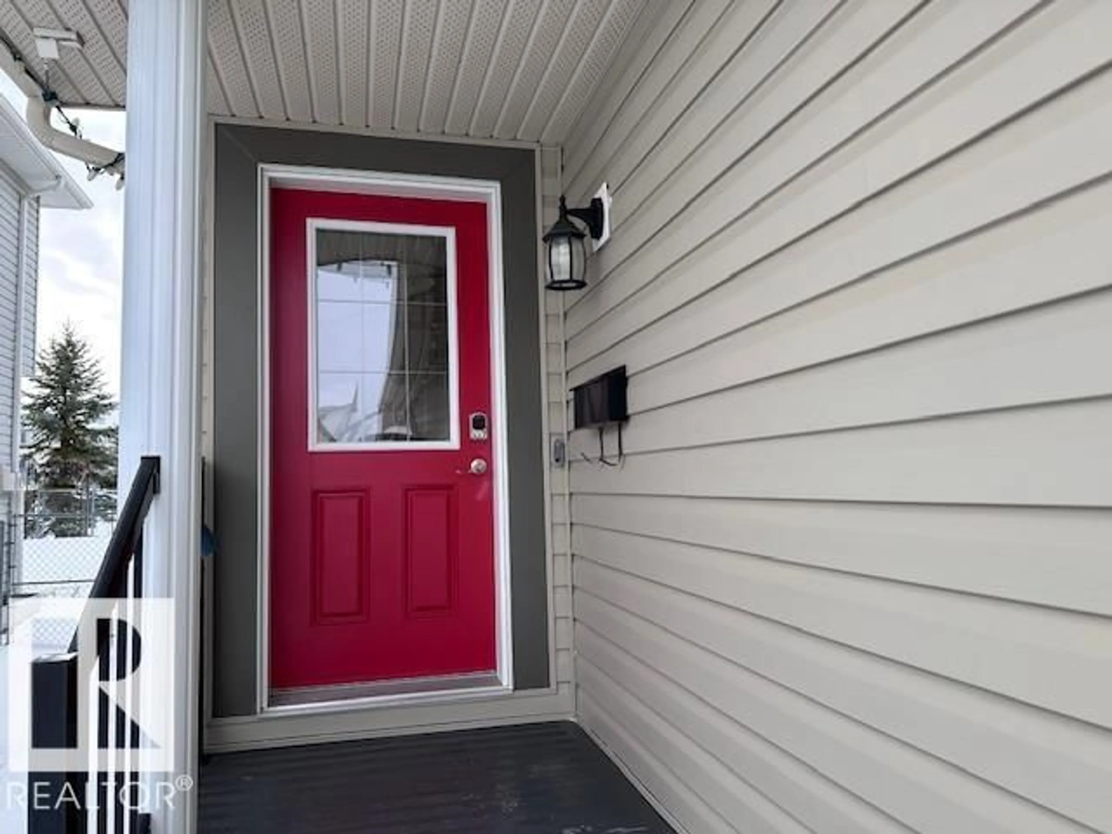 Indoor entryway for 461 CHARLOTTE CR, Sherwood Park Alberta T8H0K7