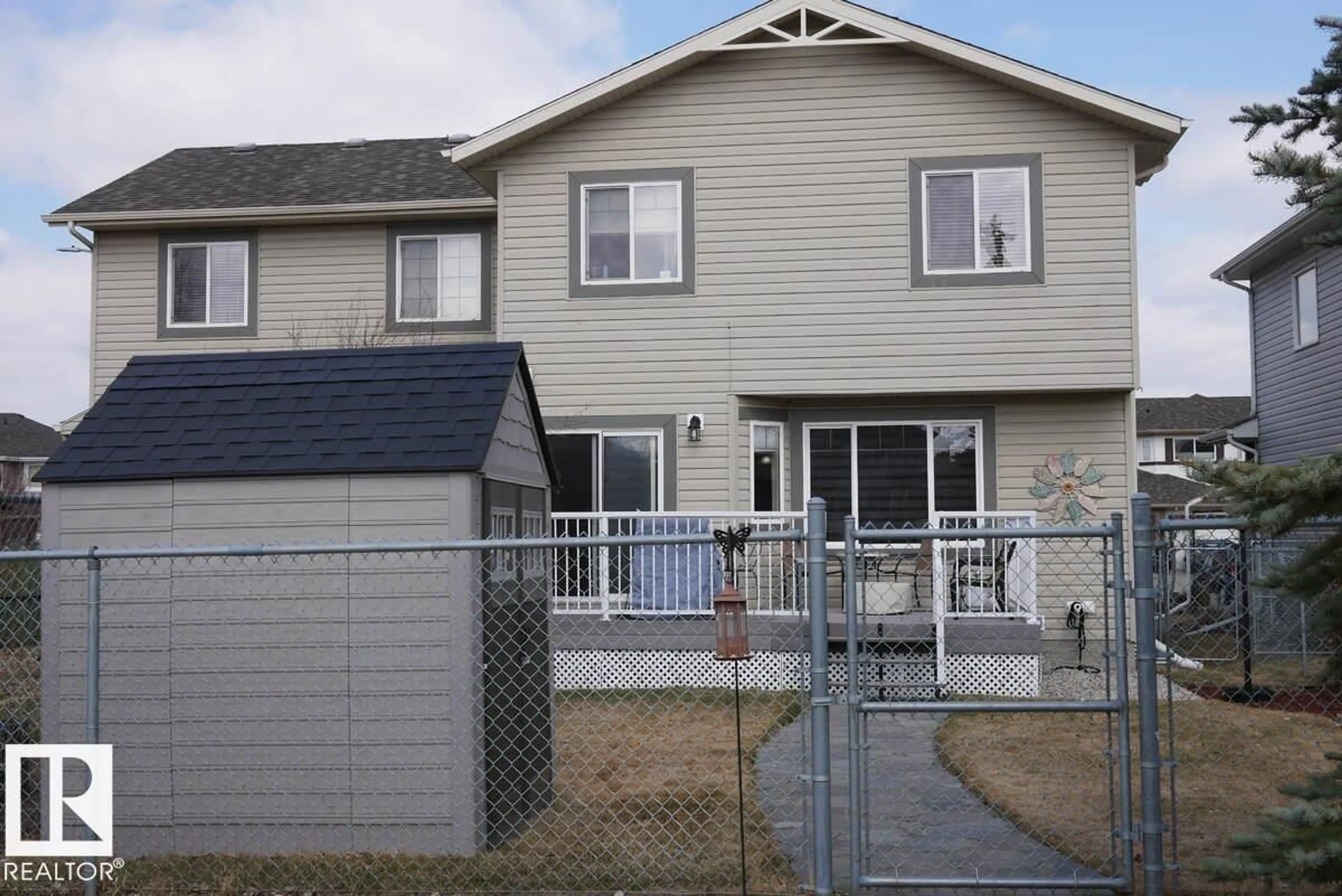 Home with vinyl exterior material, street for 461 CHARLOTTE CR, Sherwood Park Alberta T8H0K7