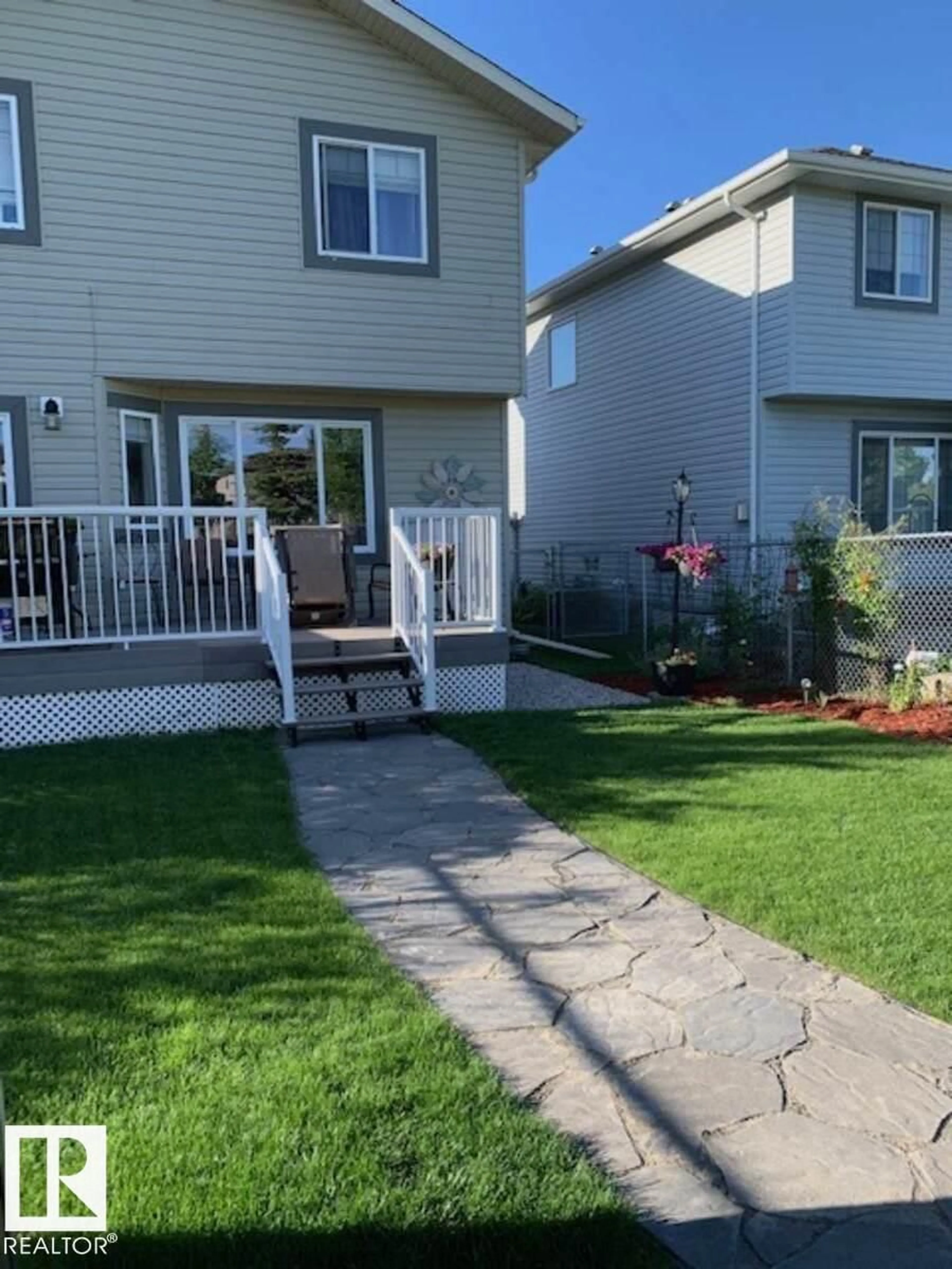 Patio, street for 461 CHARLOTTE CR, Sherwood Park Alberta T8H0K7